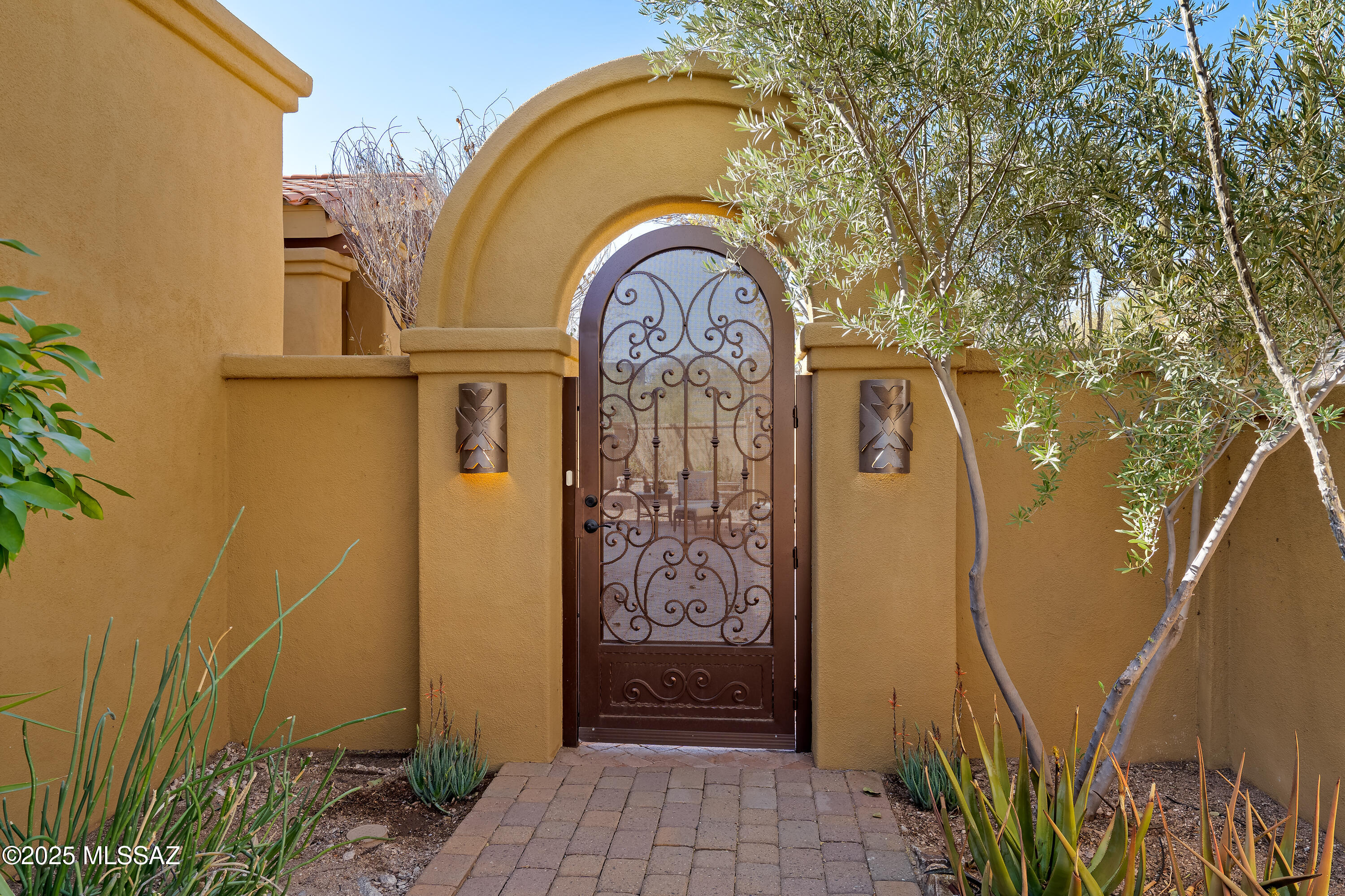 Catalina Foothills Est. NO. 10 (73-90, 119, 121, 123, 127-146) - Residential