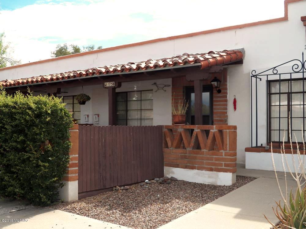 Fully furnished 1BR villa. New carpet in the bedroom. All other flooring is tile. Large kitchen featuring full-size electric range and refrigerator. Plenty of storage space in the rear exterior shed, currently not plumbed for W/D. Pool and laundry facility nearby.