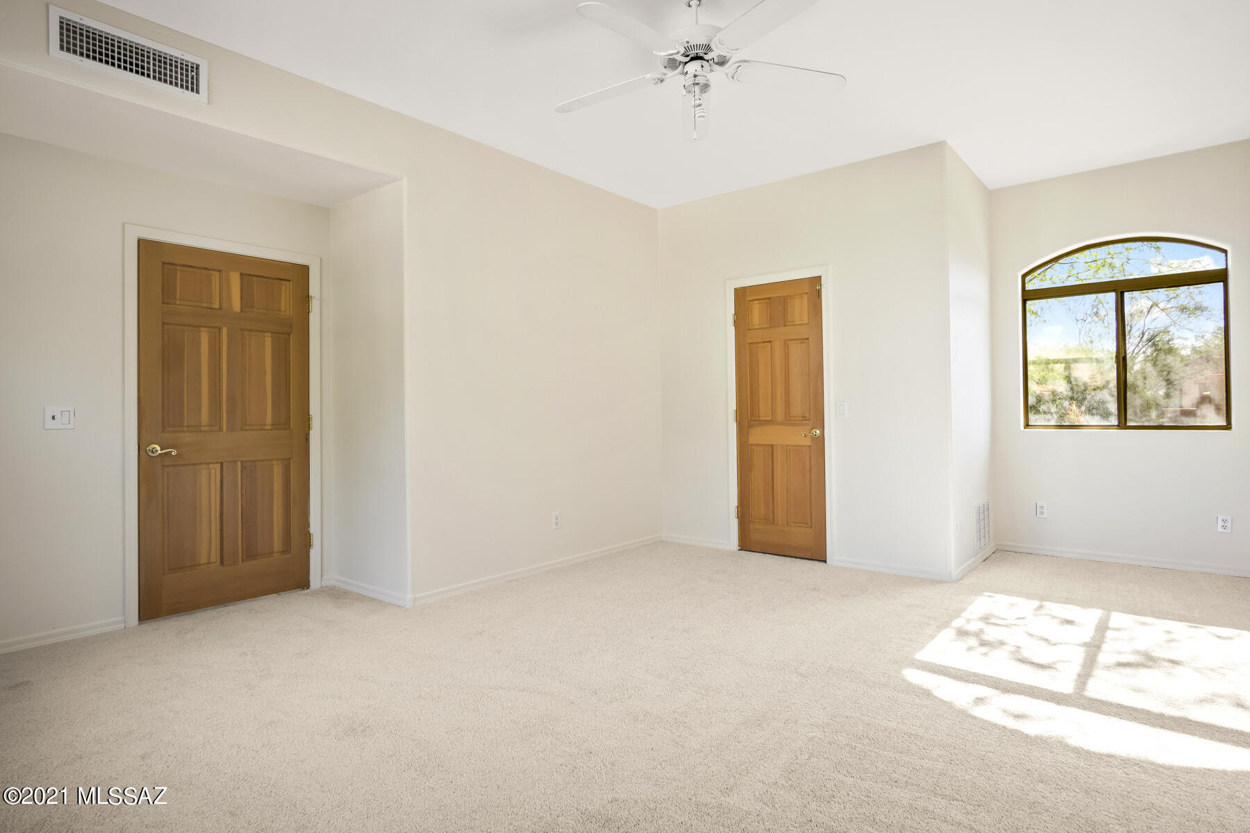 Loma De La Vista Verde (1-38) - Residential