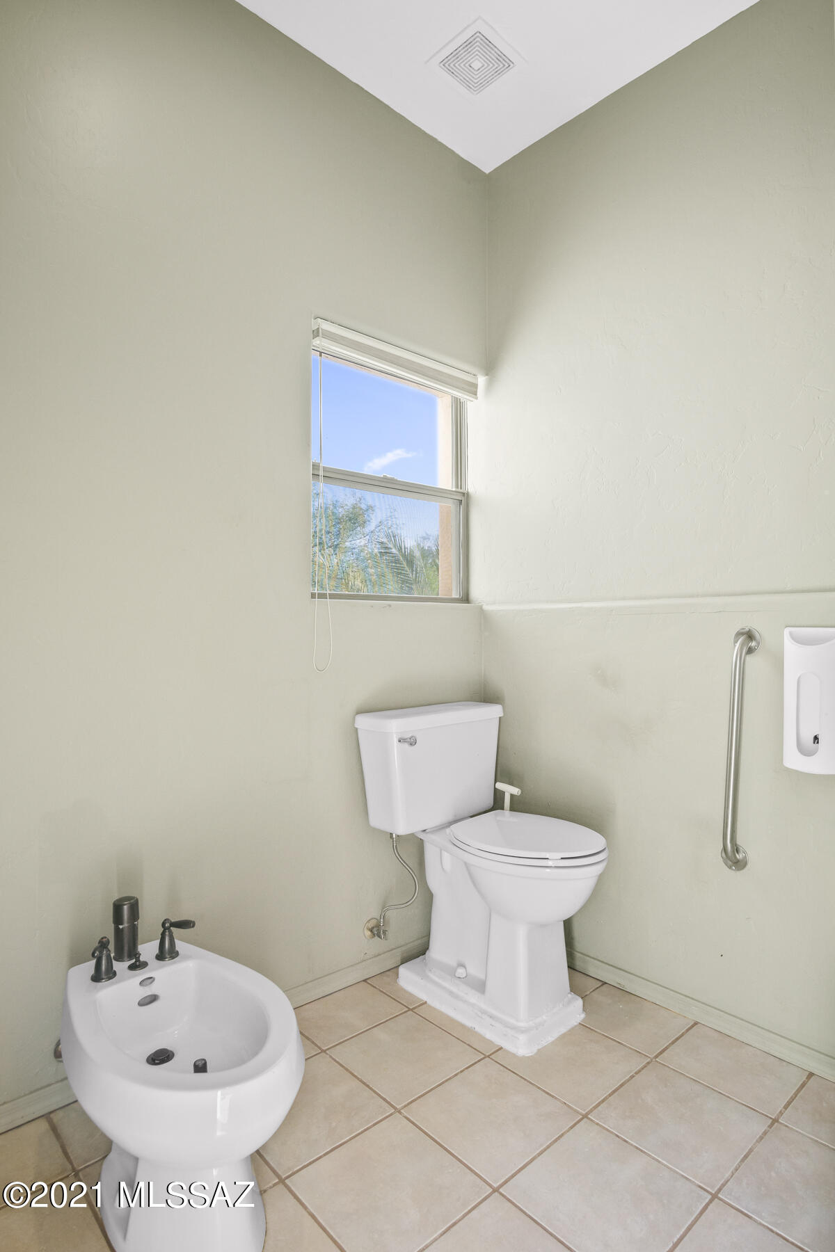 Loma De La Vista Verde (1-38) - Residential