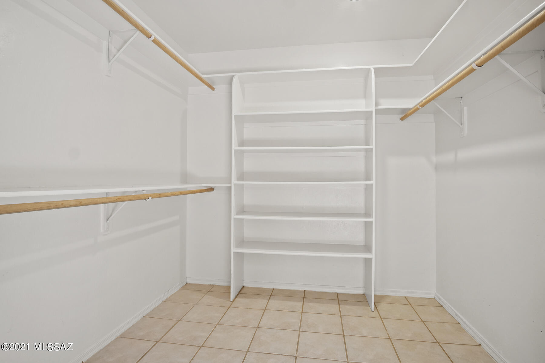 Loma De La Vista Verde (1-38) - Residential