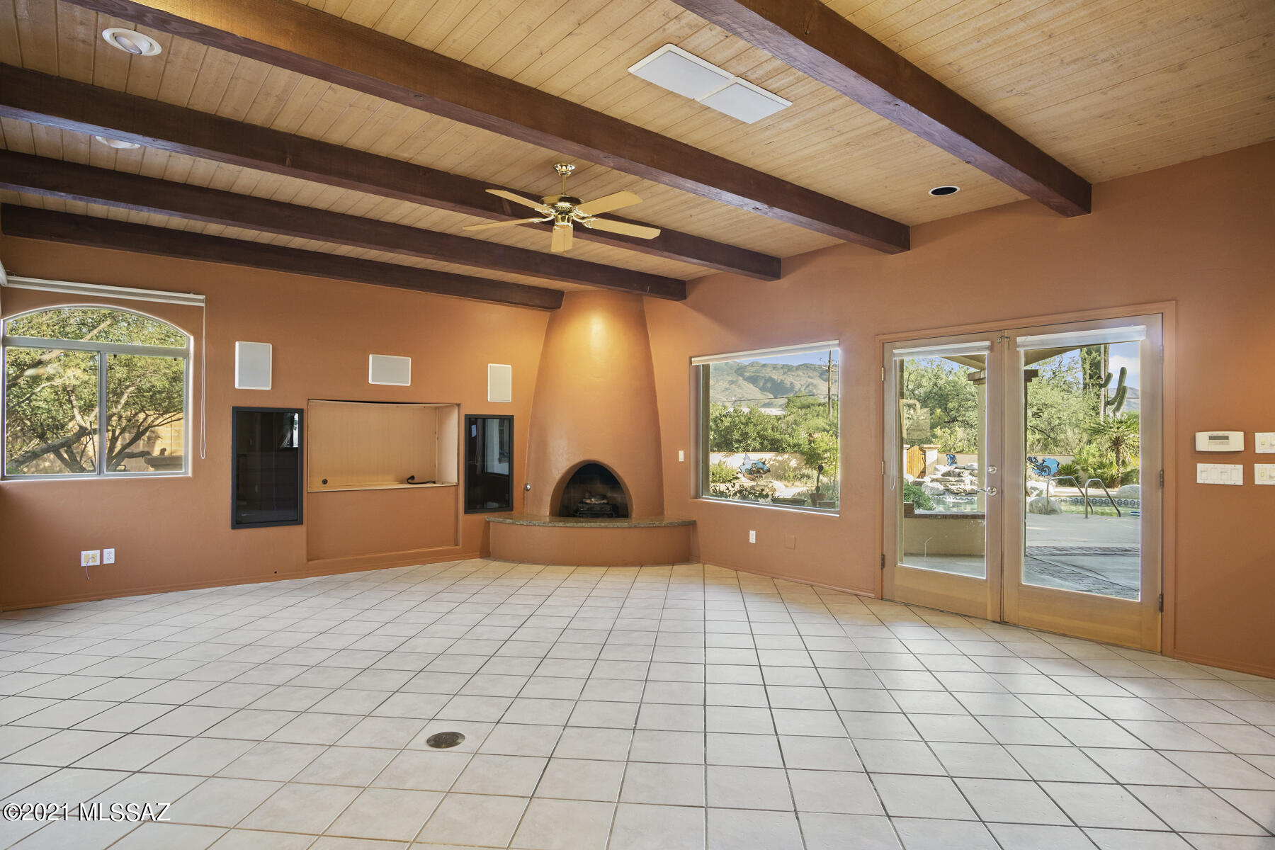 Loma De La Vista Verde (1-38) - Residential