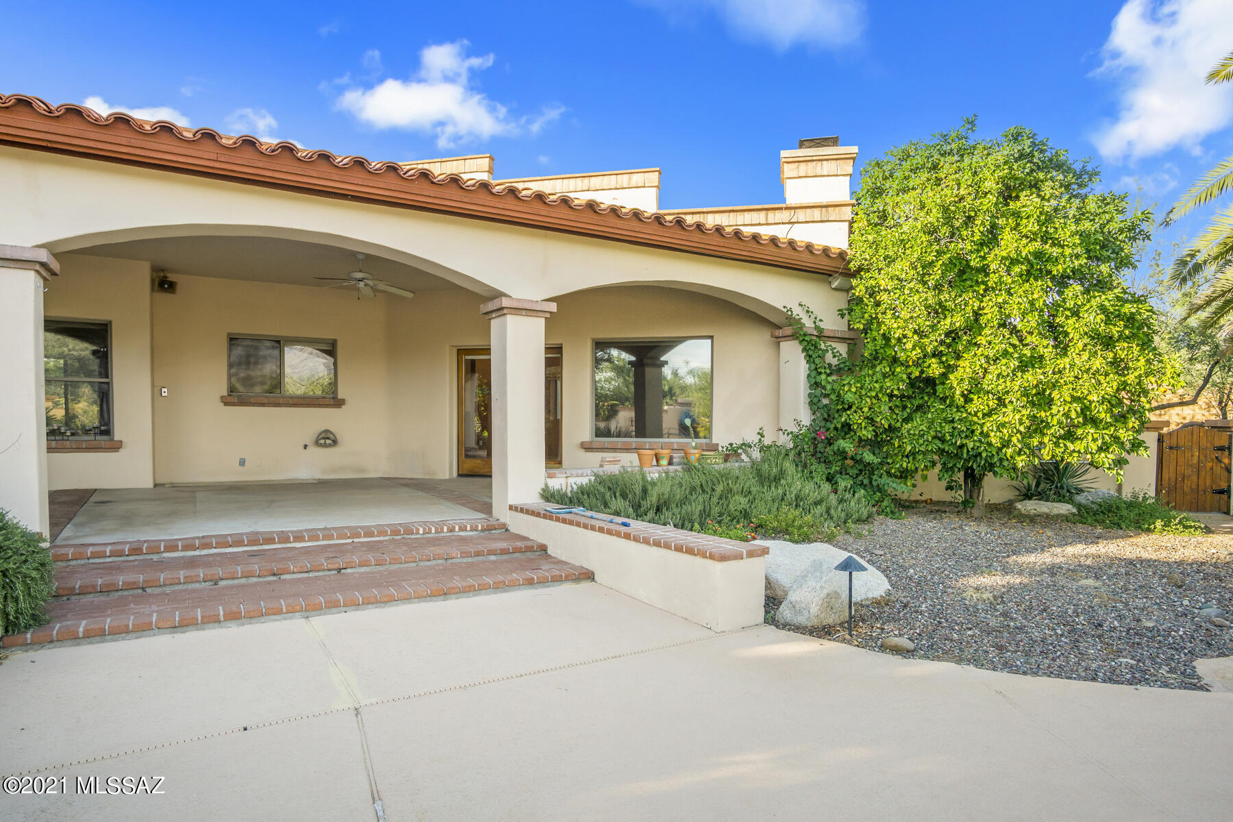 Loma De La Vista Verde (1-38) - Residential