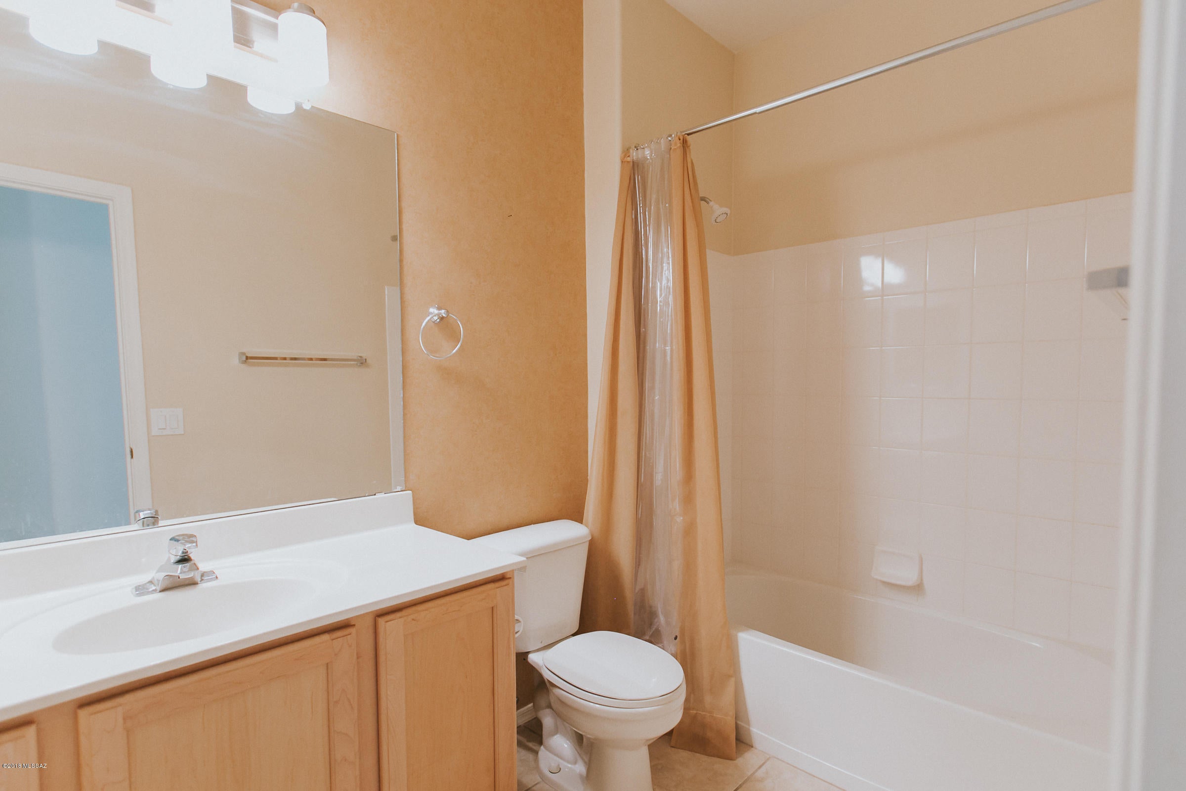 Cancion De La Luna (1-88) - Residential Lease