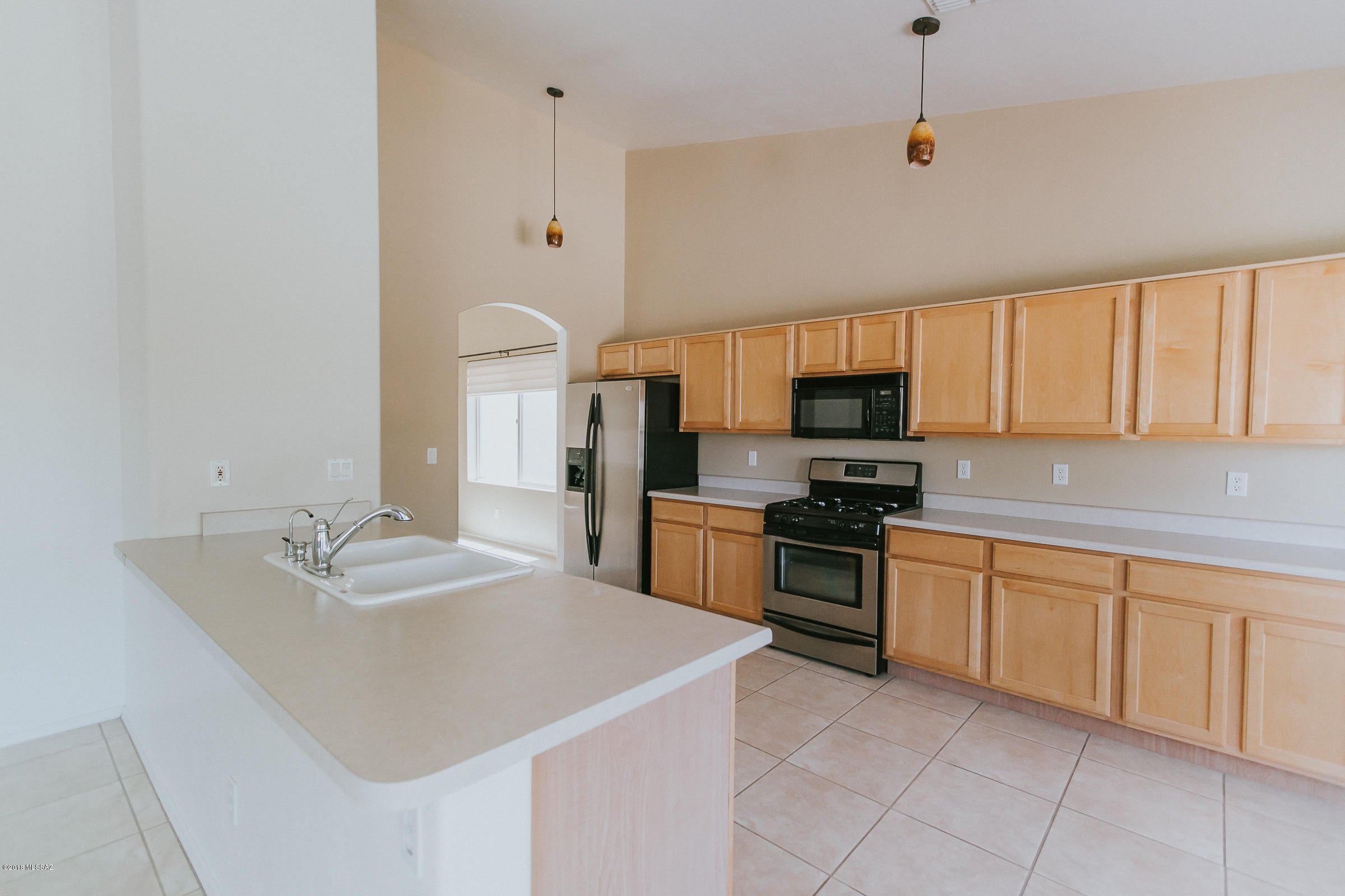 Cancion De La Luna (1-88) - Residential Lease