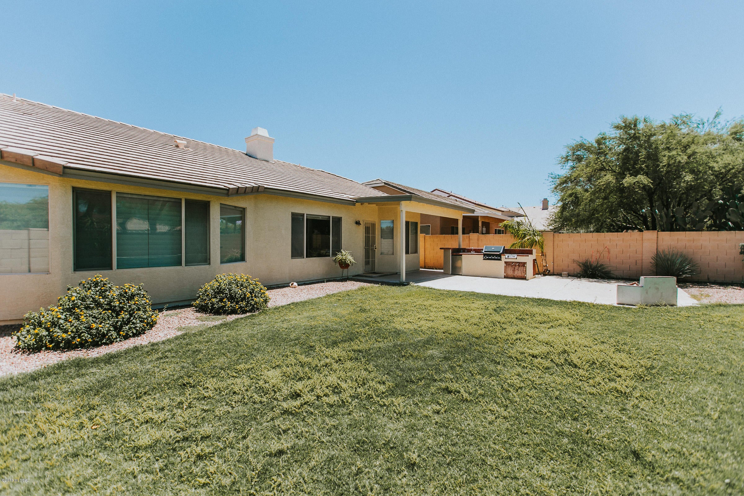 Cancion De La Luna (1-88) - Residential Lease