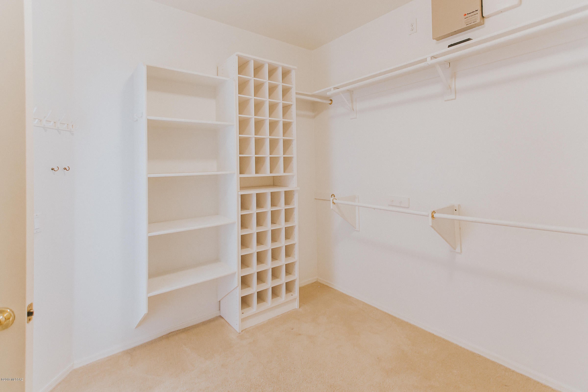 Cancion De La Luna (1-88) - Residential Lease
