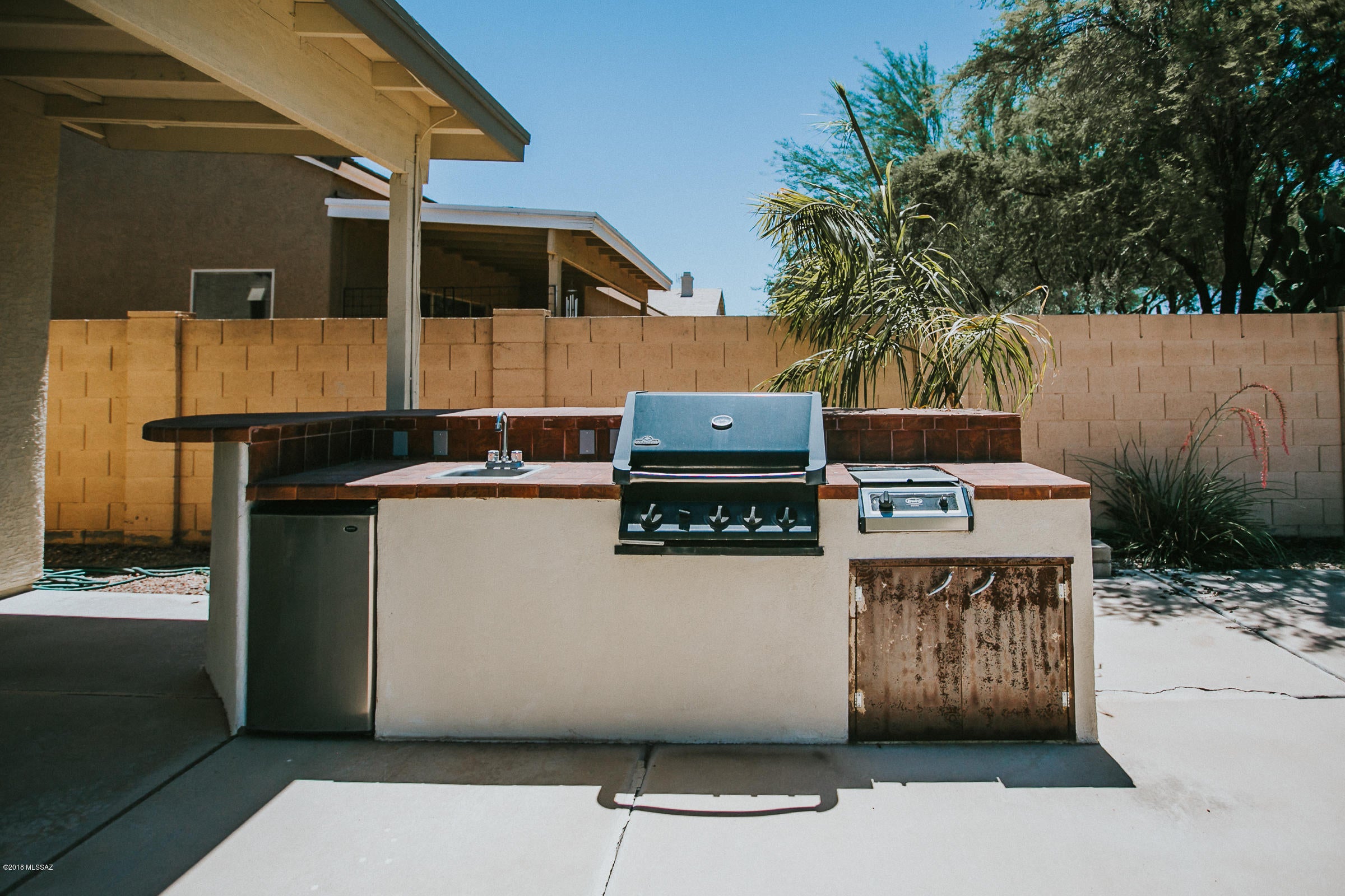Cancion De La Luna (1-88) - Residential Lease
