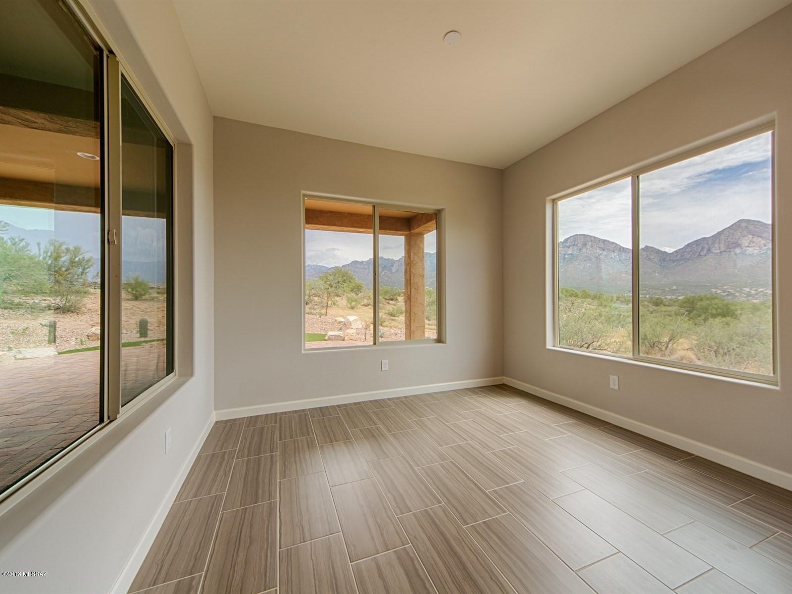 Sanctuary At Silverhawke - Residential