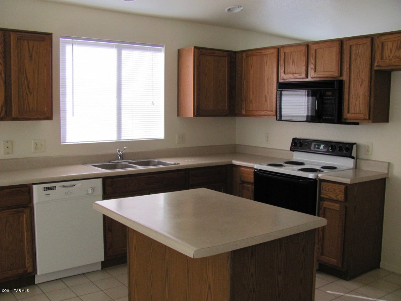 Mona Lisa Heights - Residential Lease