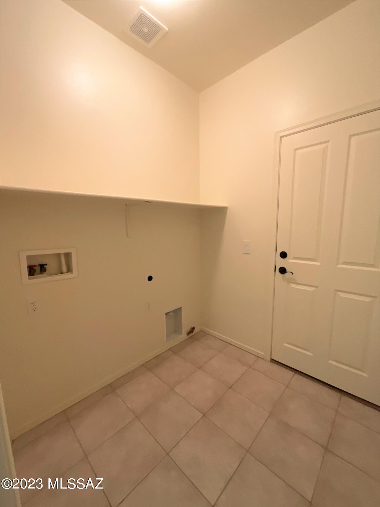 Continental Reserve Blk. 7 & 8 (1-82) - Residential