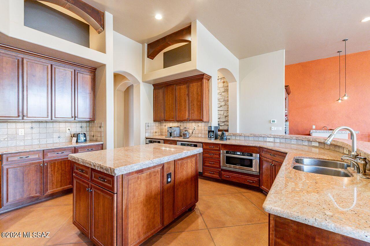 Appian Estates at Casas Adobes - Residential