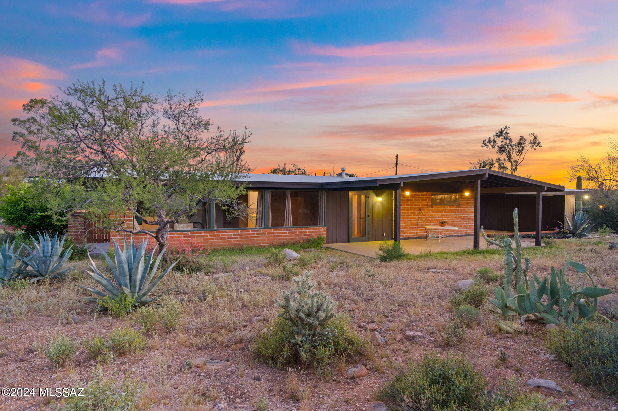 Casas Adobes Estates NO. 3-A - Residential