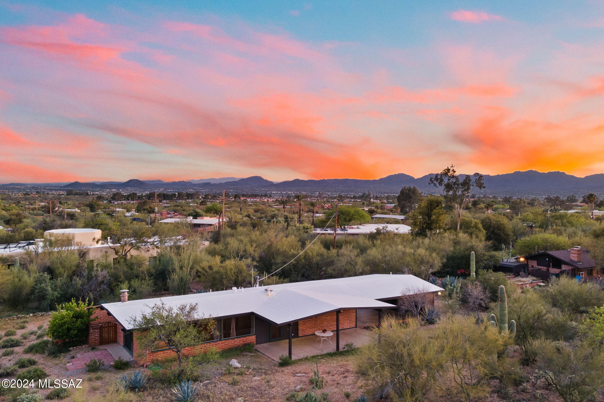 Casas Adobes Estates NO. 3-A - Residential