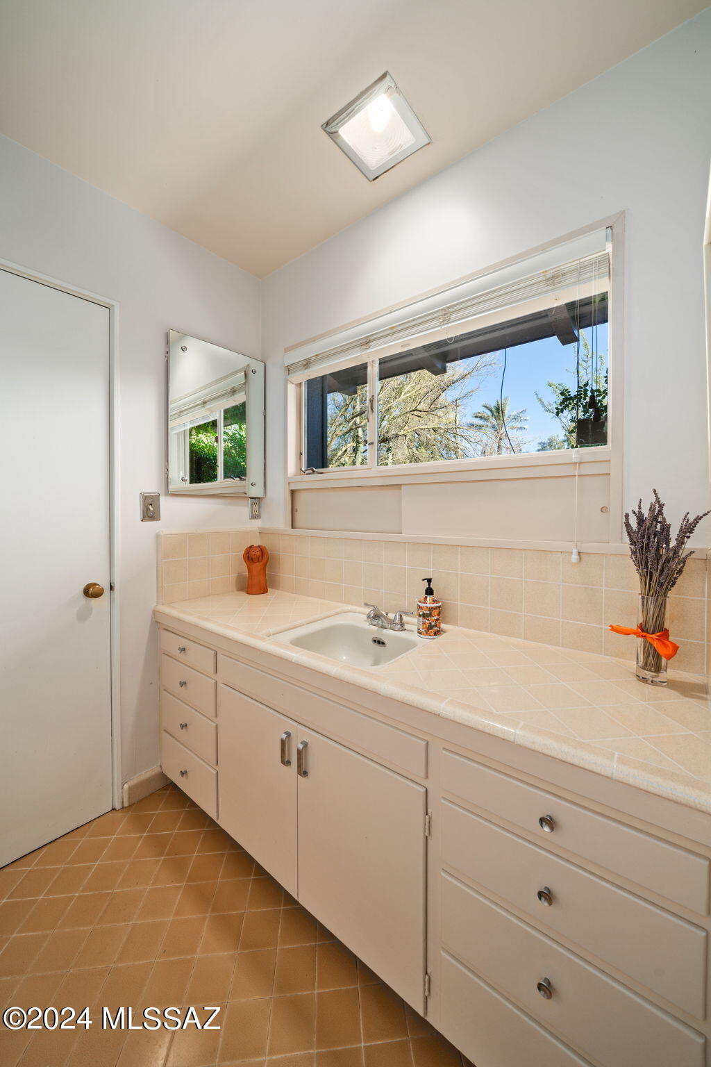 Casas Adobes Estates NO. 3-A - Residential