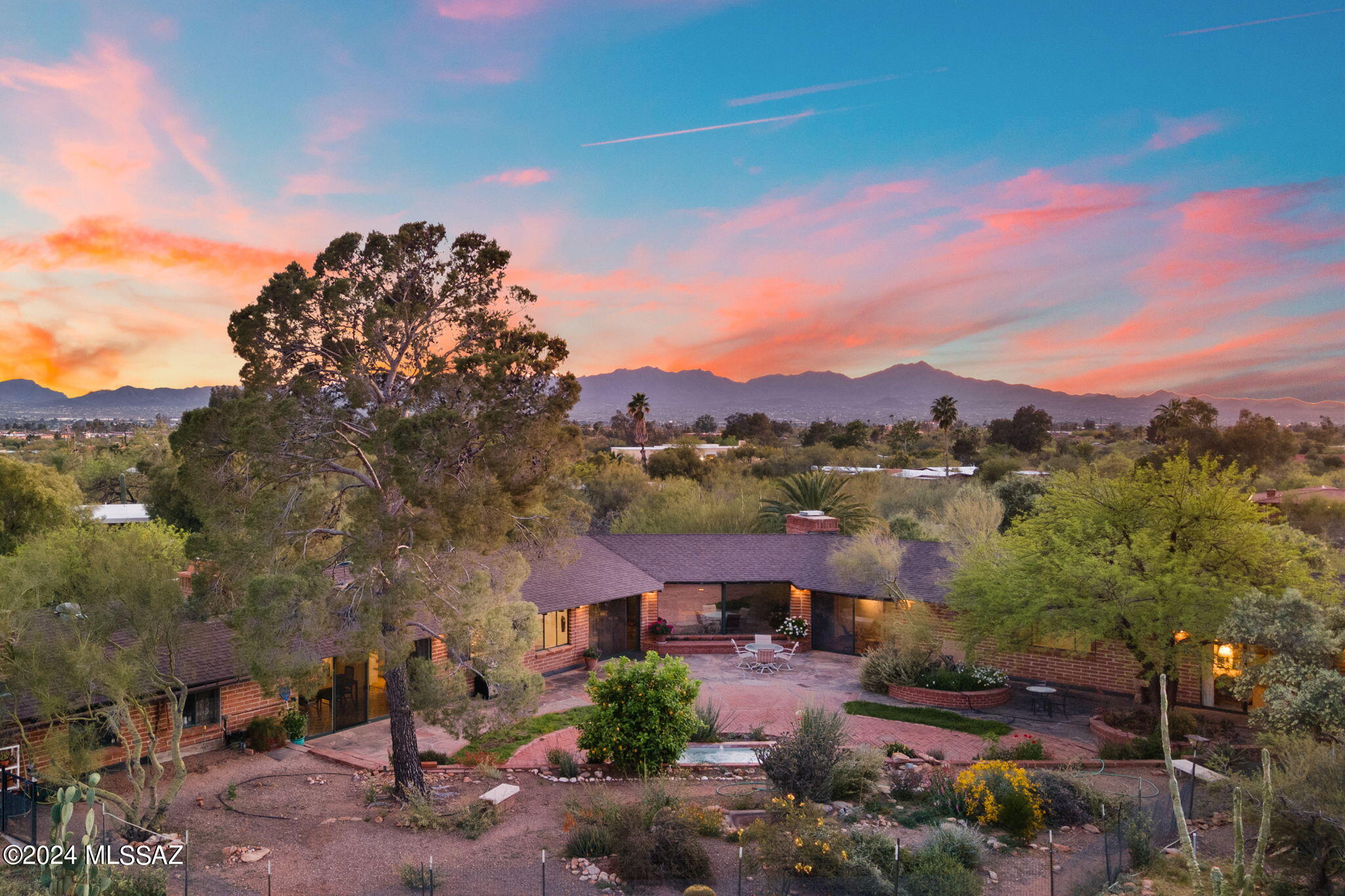 Casas Adobes Estates NO. 3-A - Residential