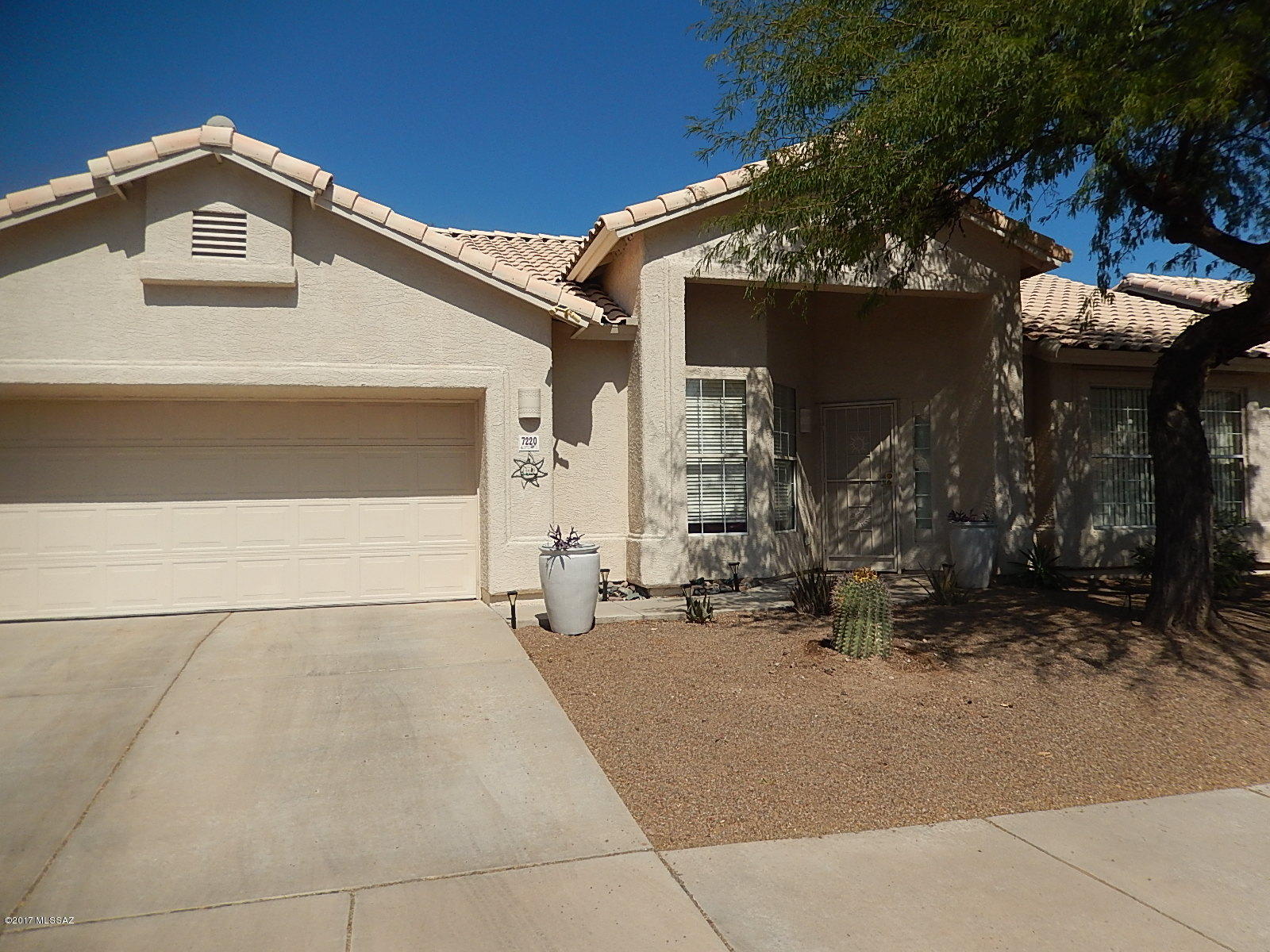 This beautiful 3 bedroom/2 bath home is available now. Comes with tile floors, open and bright floor plan. Kitchen comes with granite counters and state of the art lighting. Bedrooms are spacious and master bath comes with separate shower and tub and huge walk in closet. Back yard is private and has stunning views. Call for your private showing today.