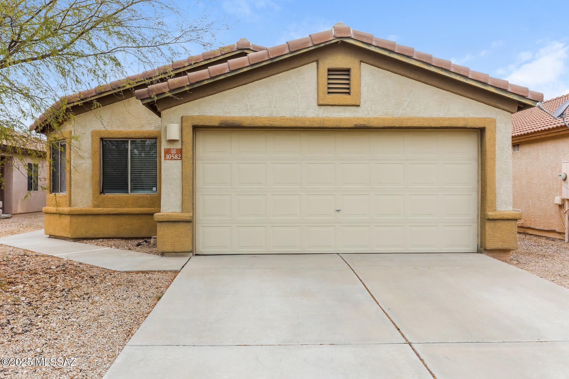 Welcome to this beautiful and cozy one-story home! This 4-bedroom, 2-bathroom gem is ready for you to move in. The house offers the elegance of ceramic tile and luxury vinyl flooring, providing both style and durability. Prepare culinary delights in the chef's kitchen, featuring stainless steel appliances that elevate your cooking experience to new heights. With ample counter space and cabinets, organizing your kitchen essentials becomes a breeze, ensuring both functionality and style.