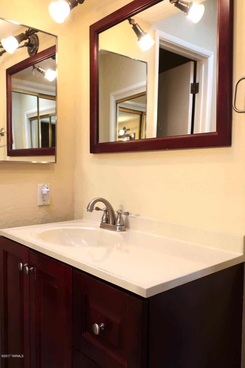 Rolling Hills Villas NO. 2 Amend. - Residential Lease