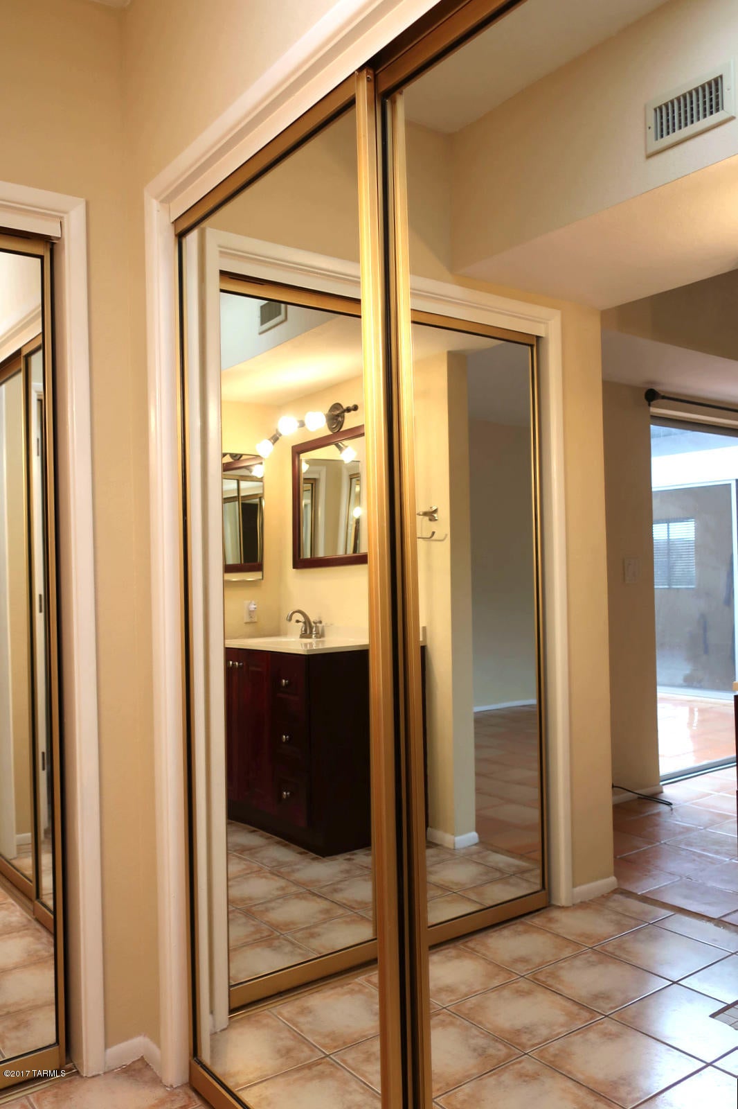 Rolling Hills Villas NO. 2 Amend. - Residential Lease