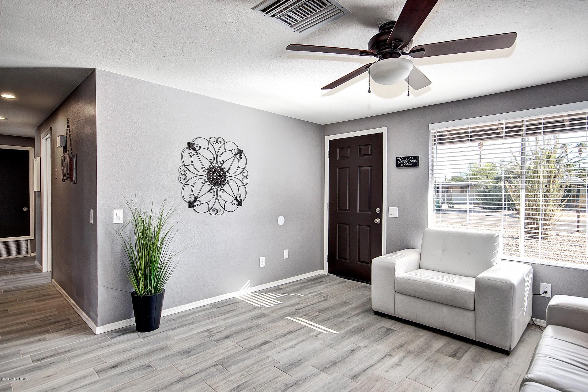 Casas Del Oeste (233-280) - Residential
