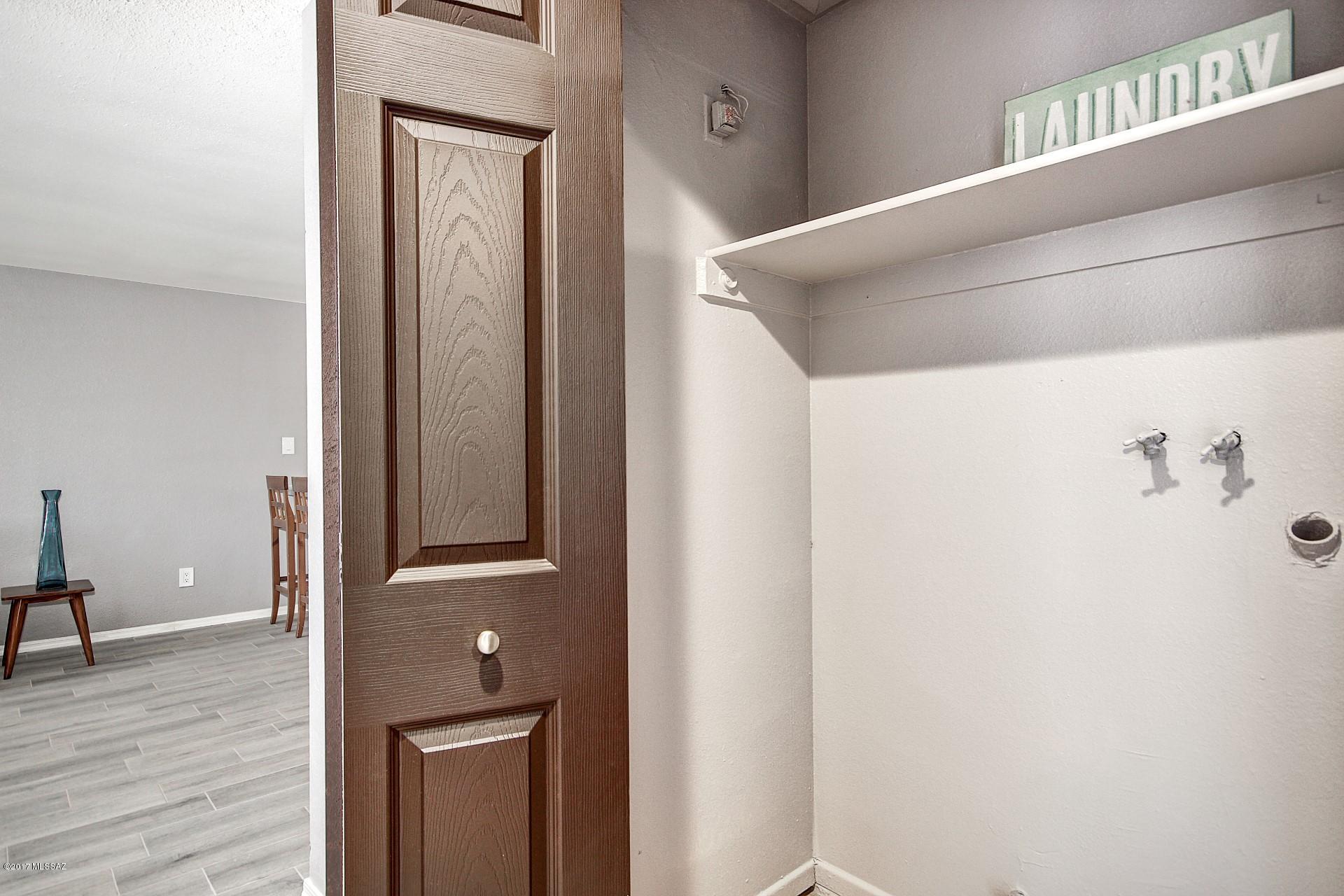 Casas Del Oeste (233-280) - Residential