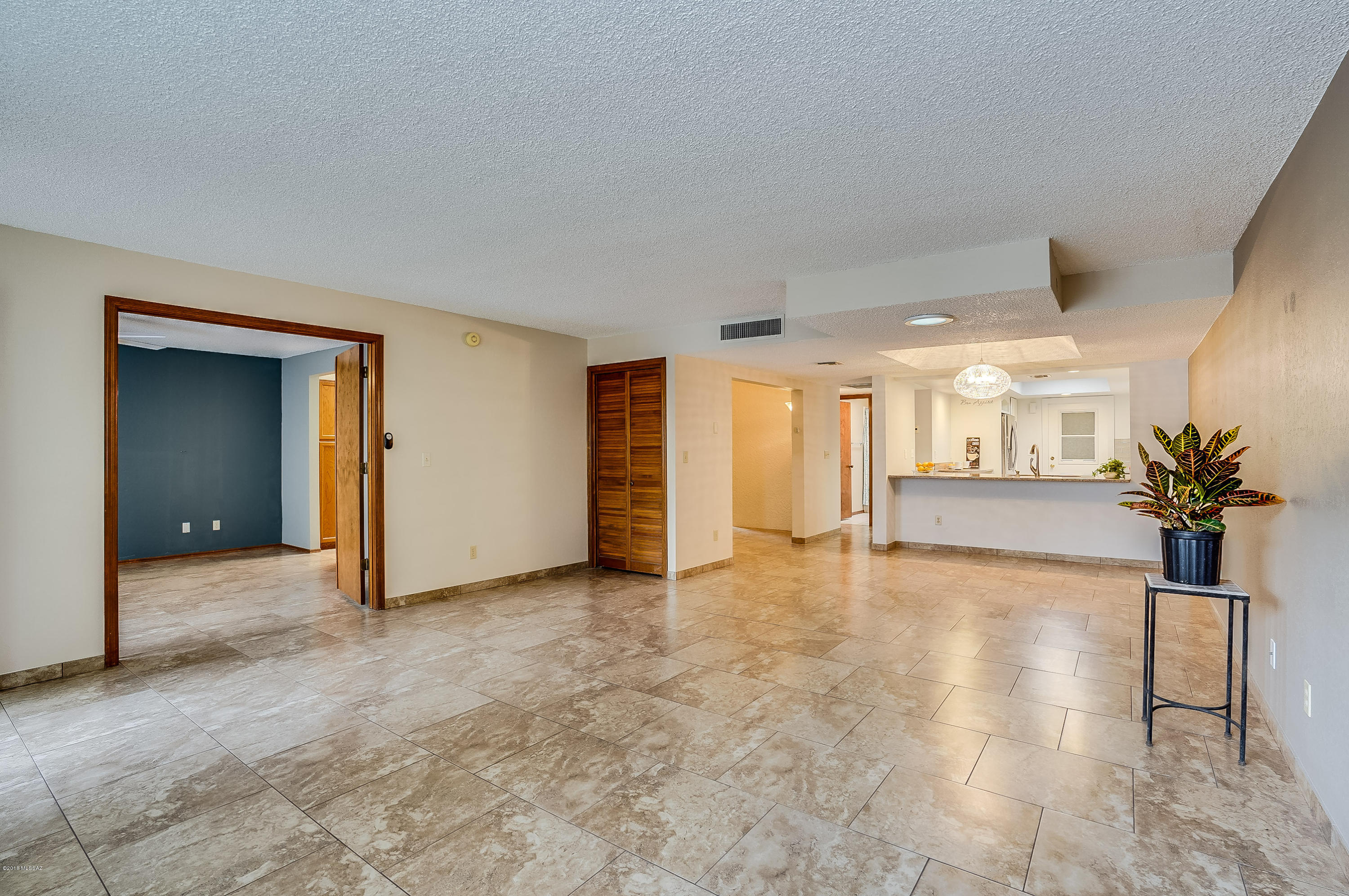 La Canada Village I (1-28) - Residential