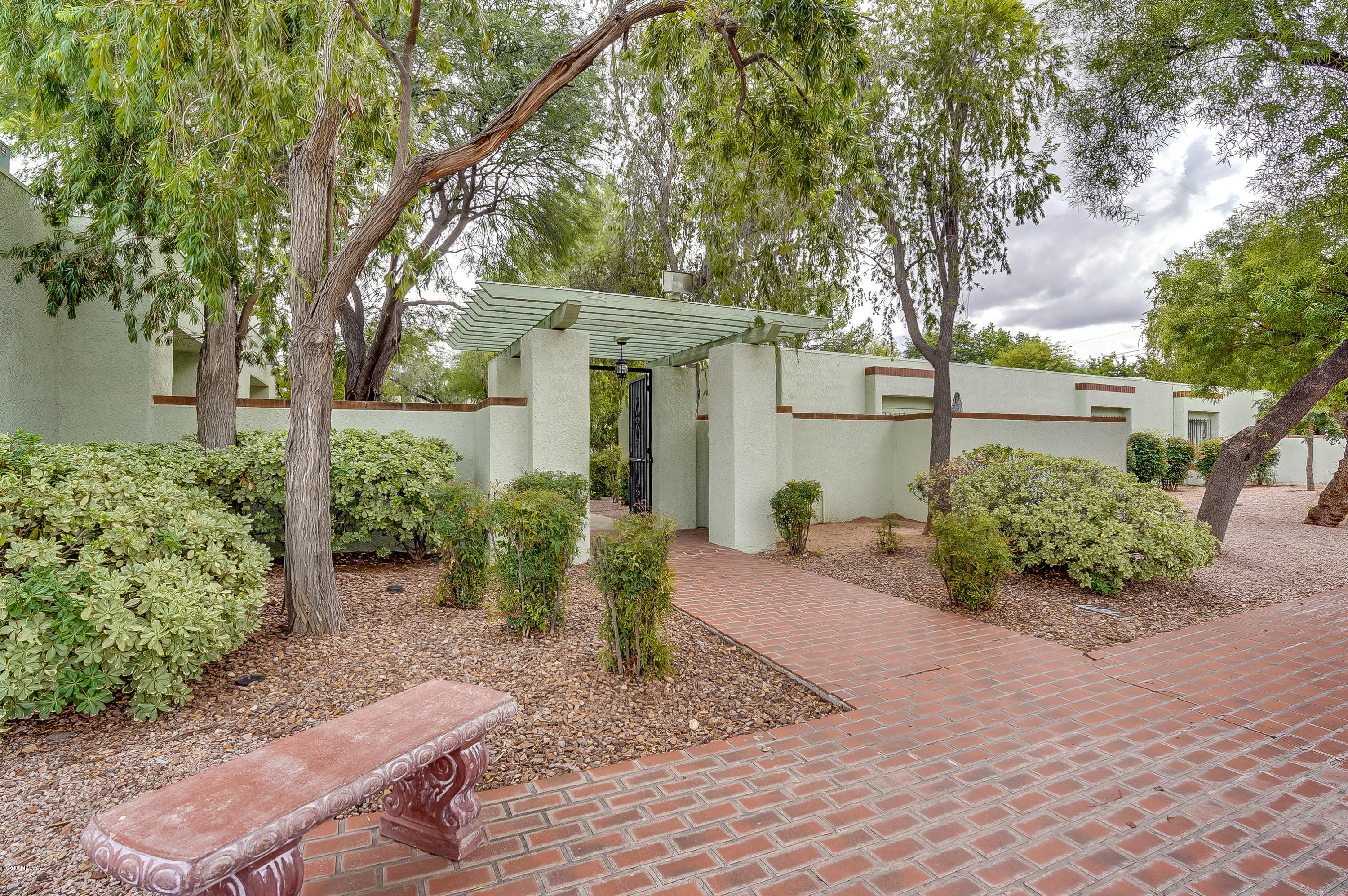 La Canada Village I (1-28) - Residential