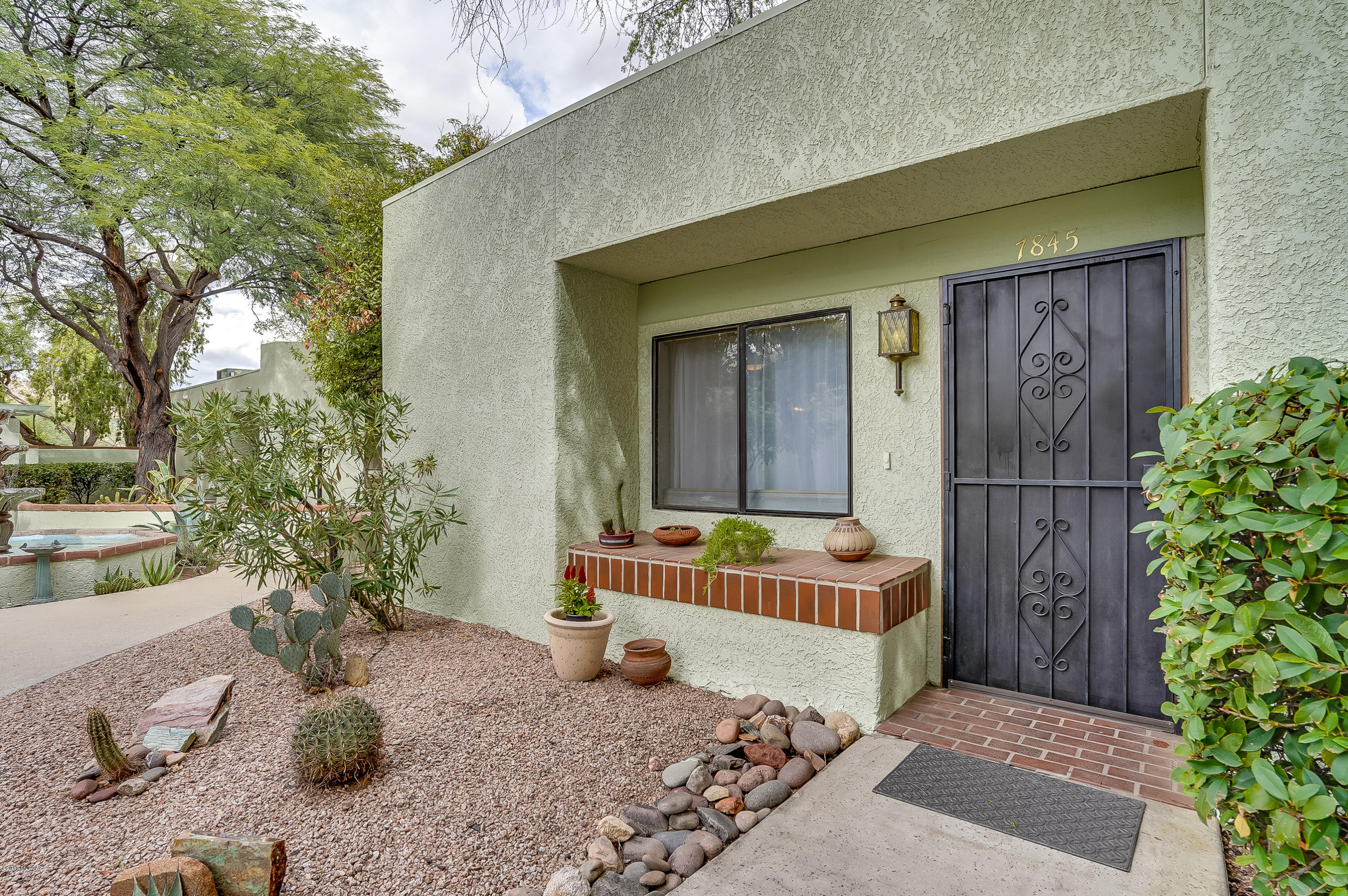 La Canada Village I (1-28) - Residential