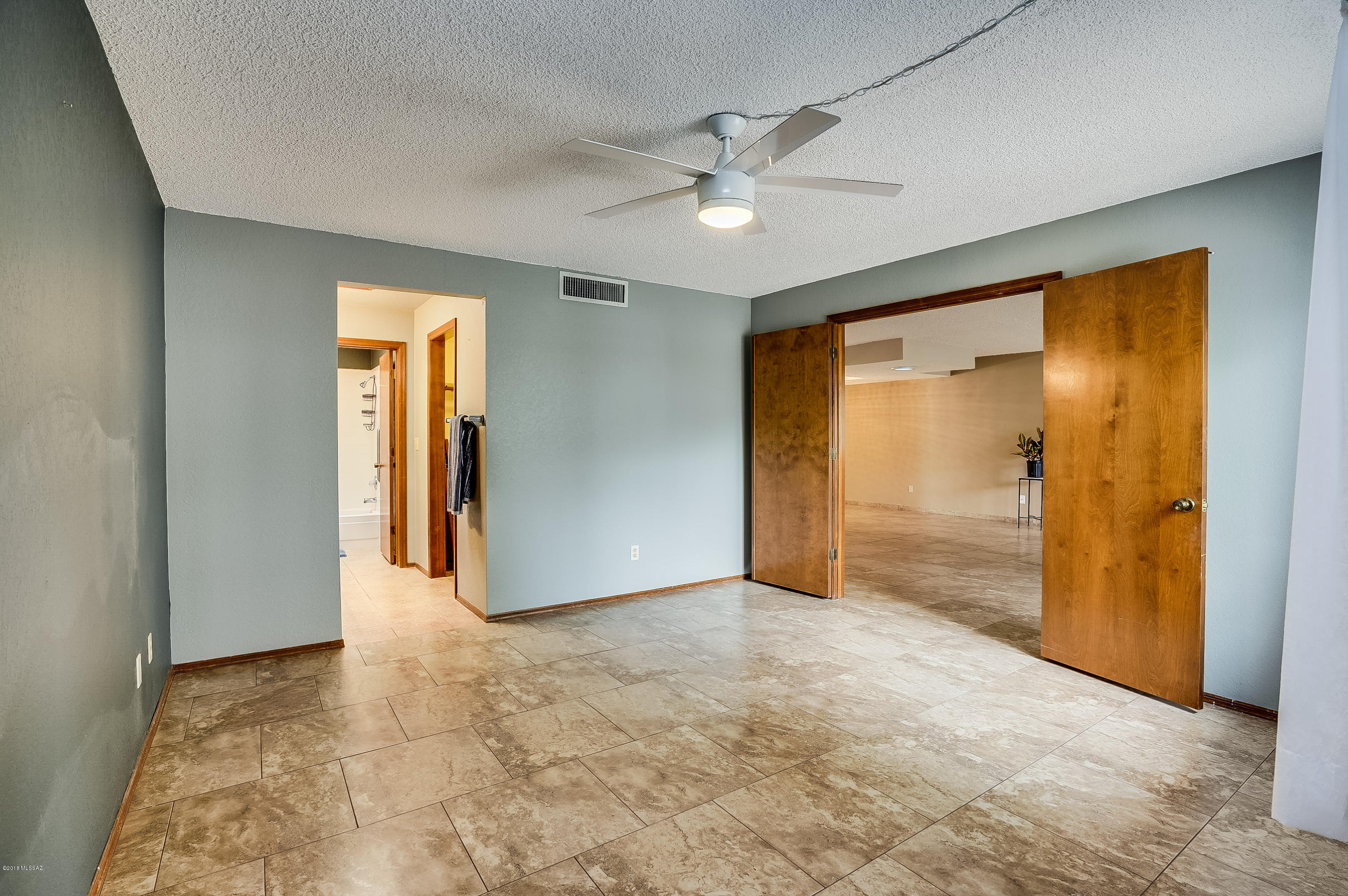 La Canada Village I (1-28) - Residential