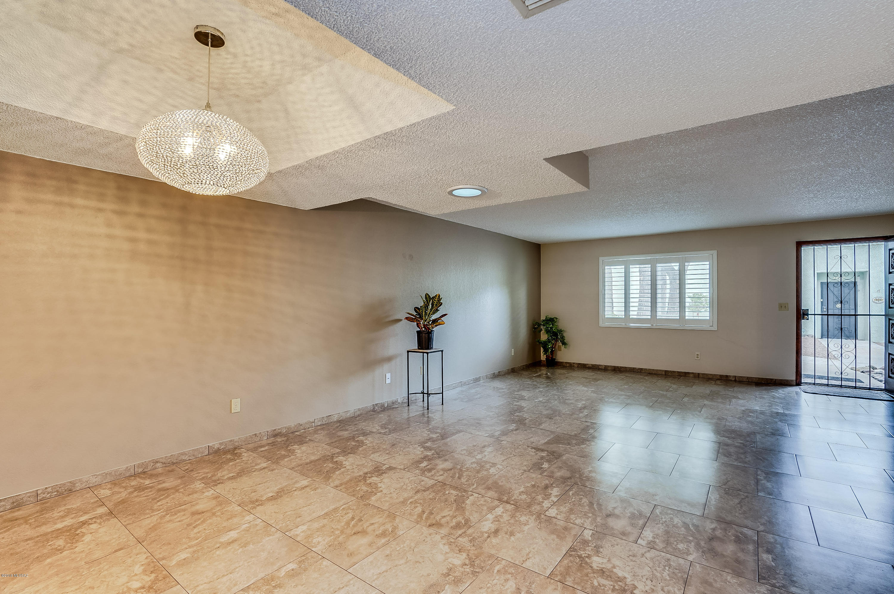 La Canada Village I (1-28) - Residential