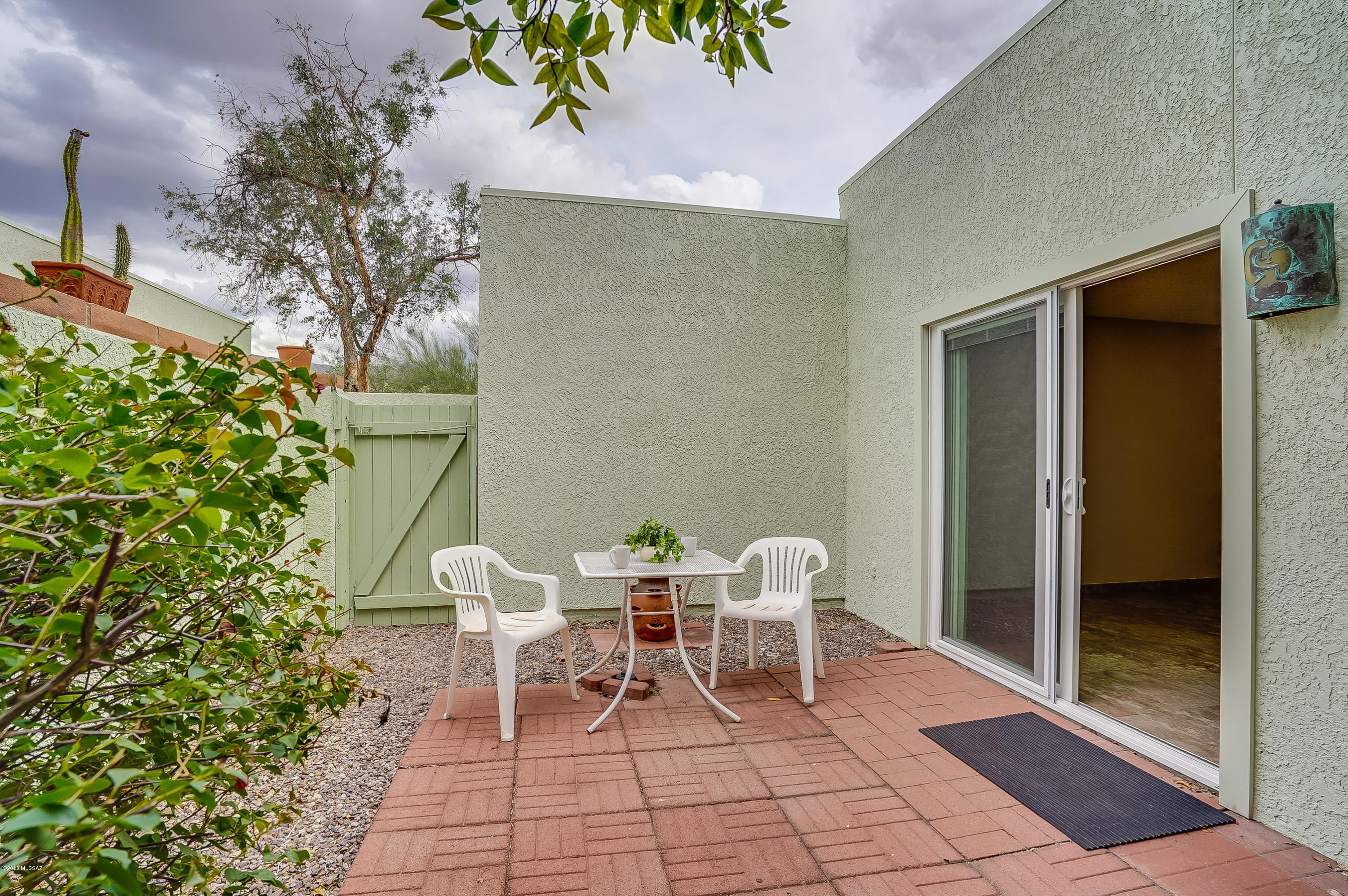 La Canada Village I (1-28) - Residential
