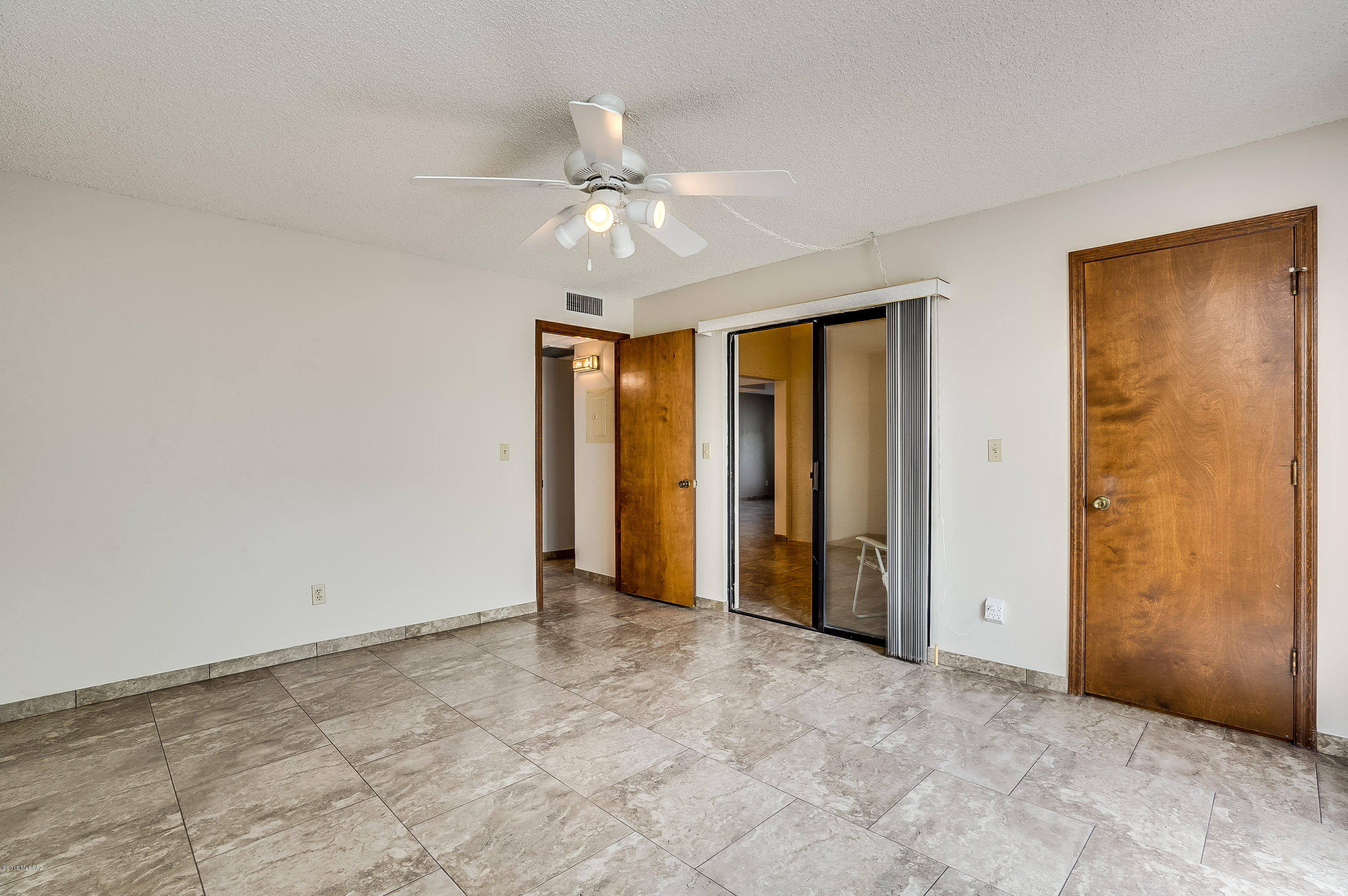 La Canada Village I (1-28) - Residential