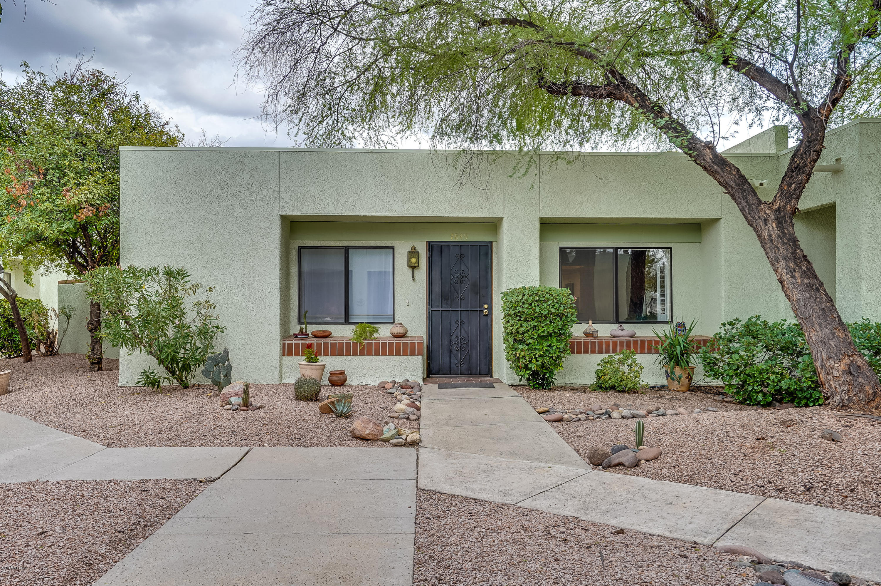 La Canada Village I (1-28) - Residential