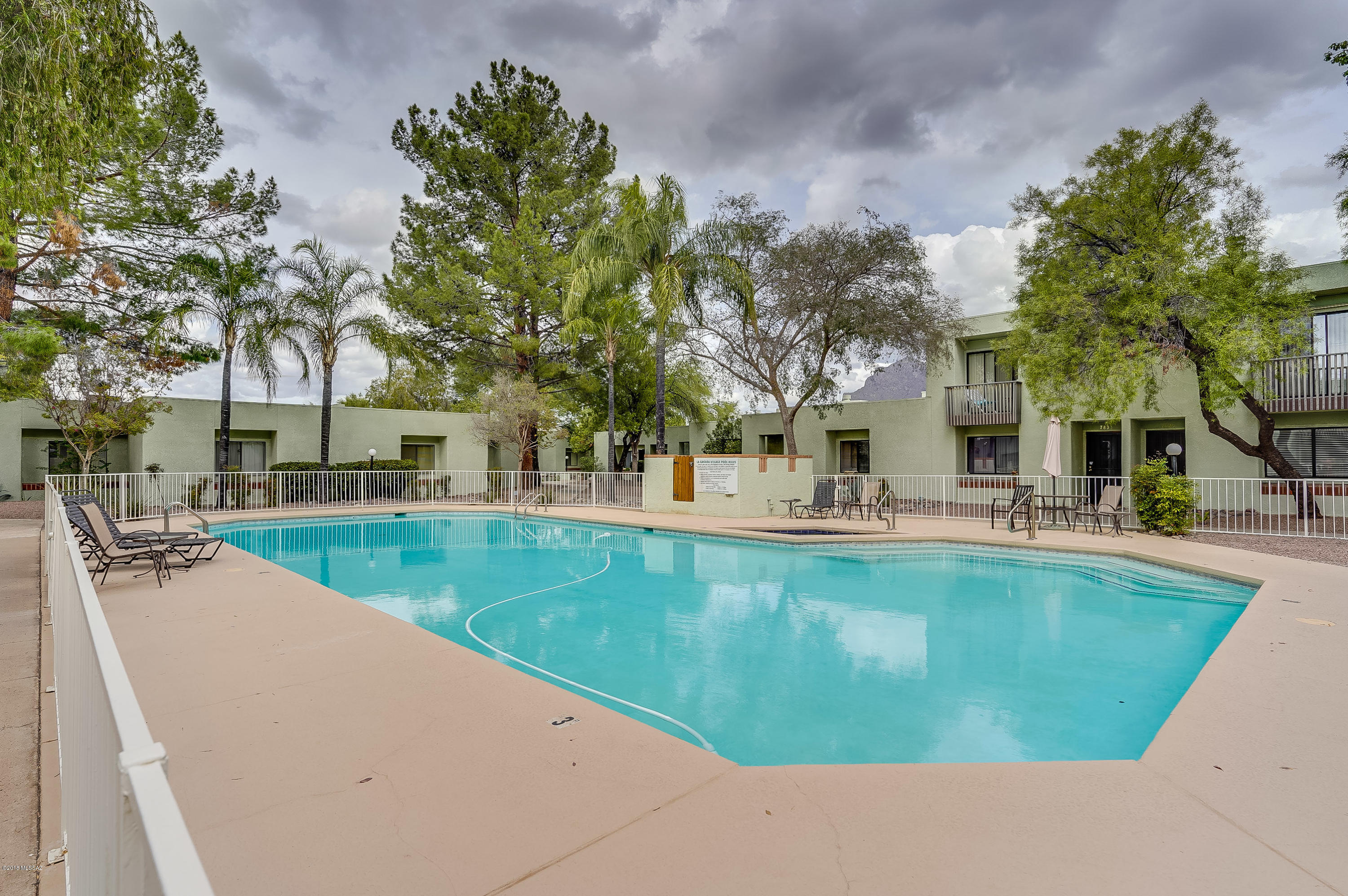 La Canada Village I (1-28) - Residential