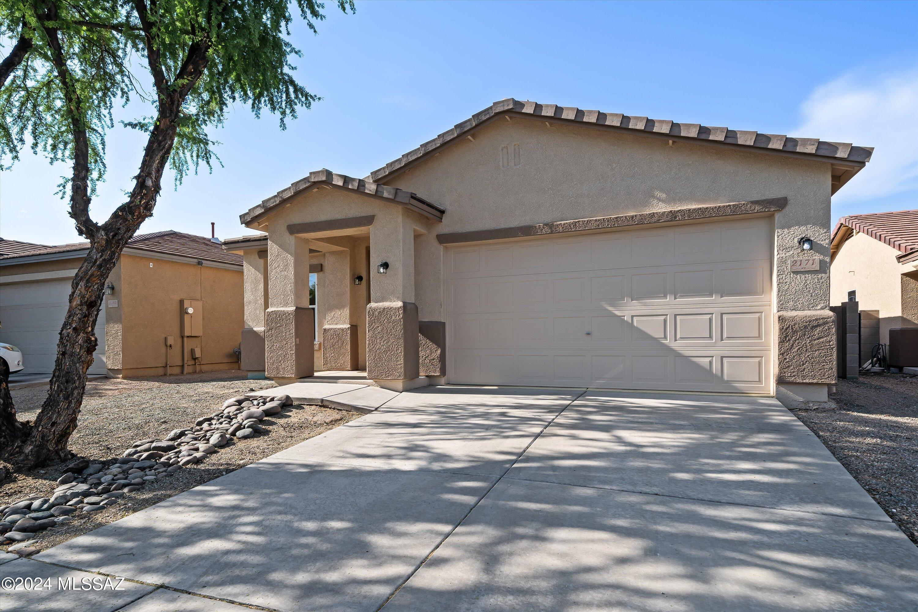 La Cholla Bluffs - Residential