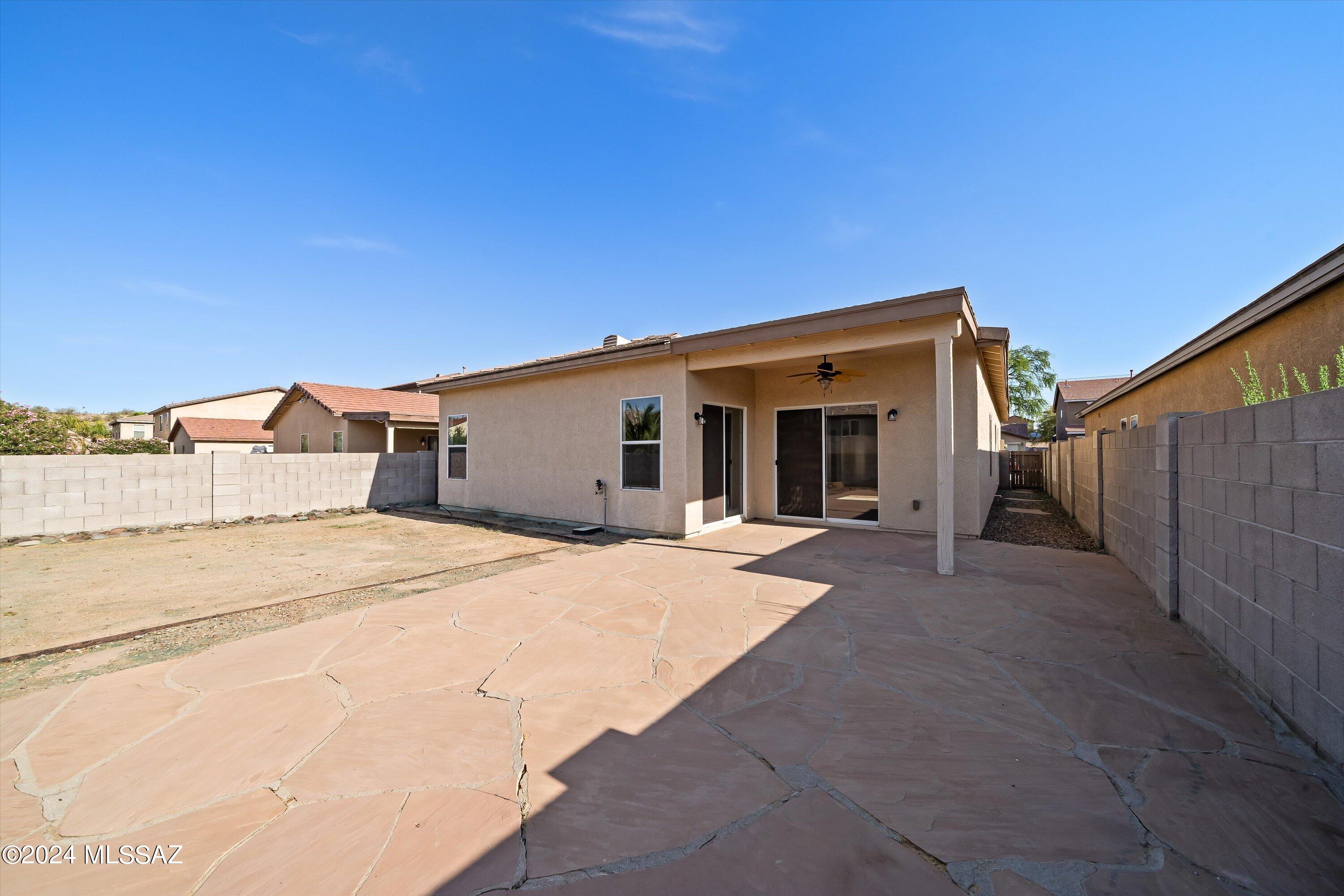 La Cholla Bluffs - Residential