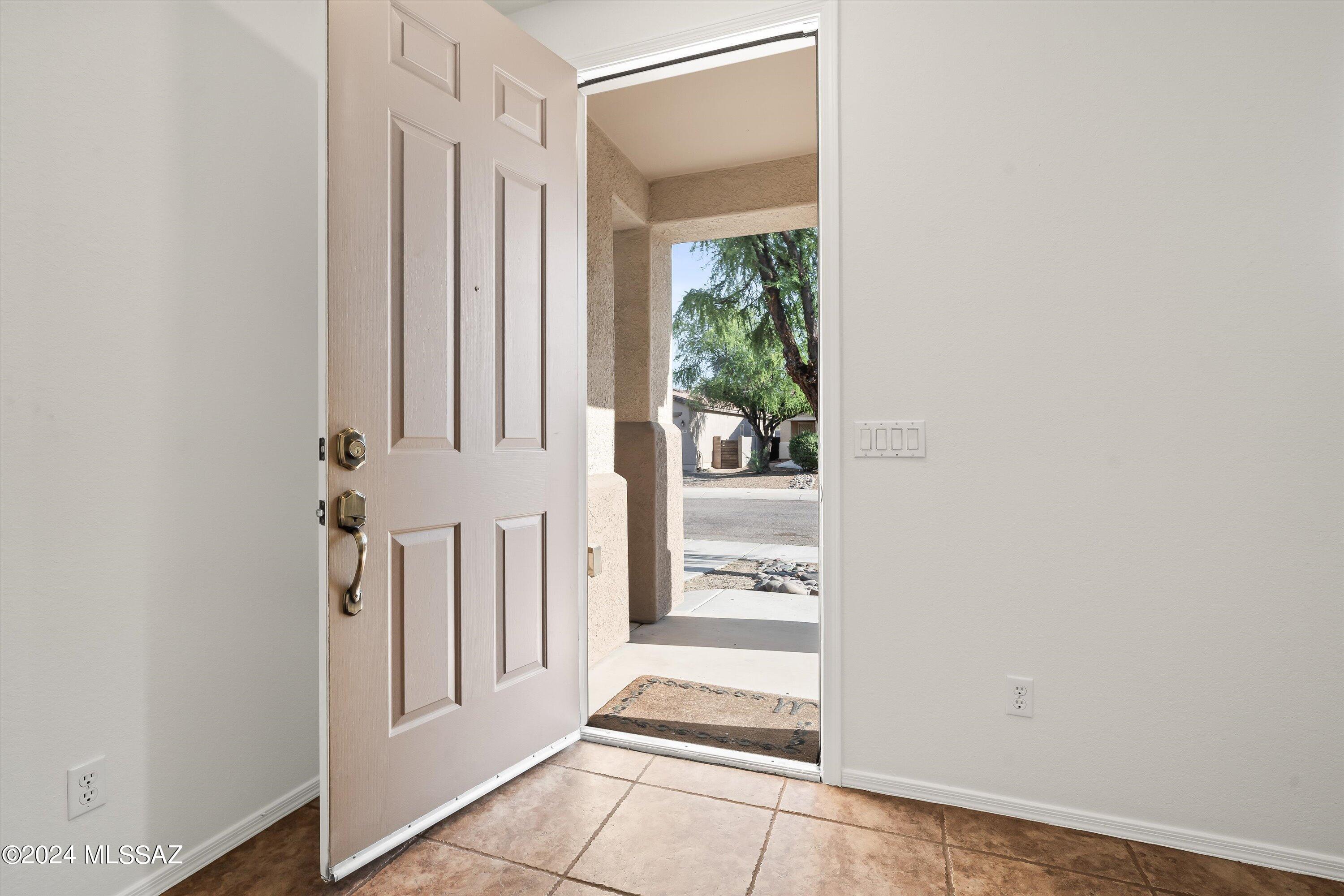 La Cholla Bluffs - Residential