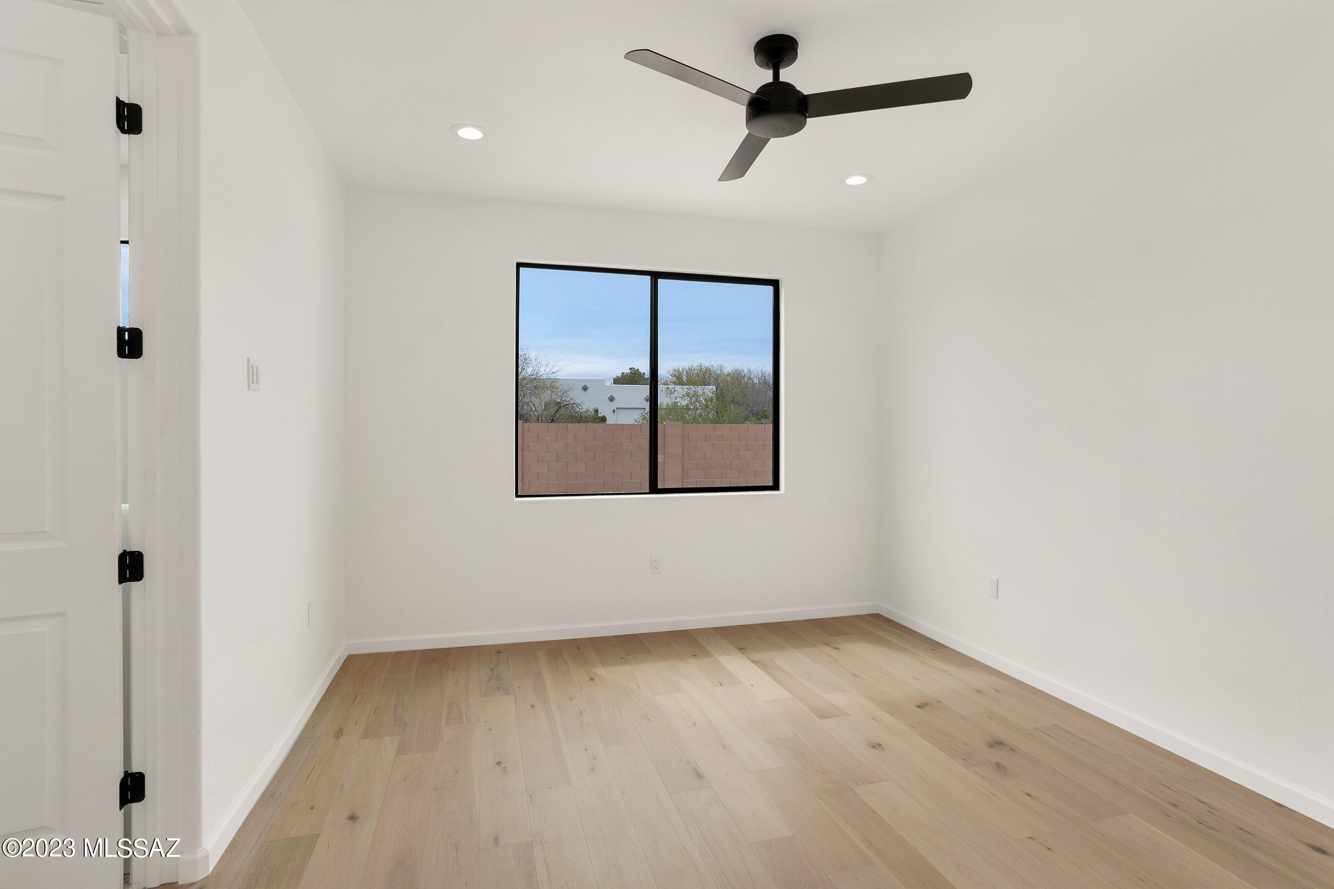 El Rancho Merlita (1-16) - Residential