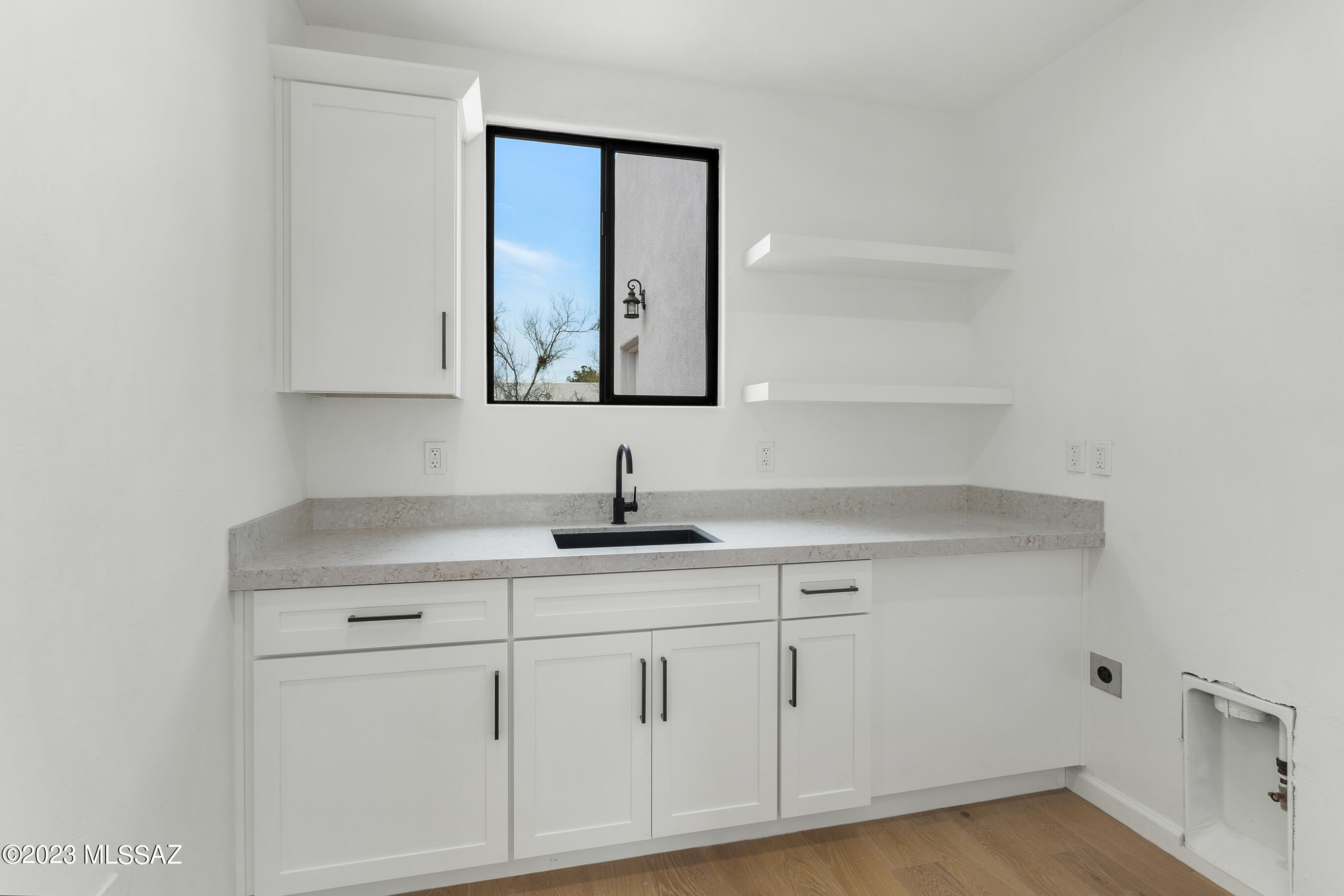 El Rancho Merlita (1-16) - Residential