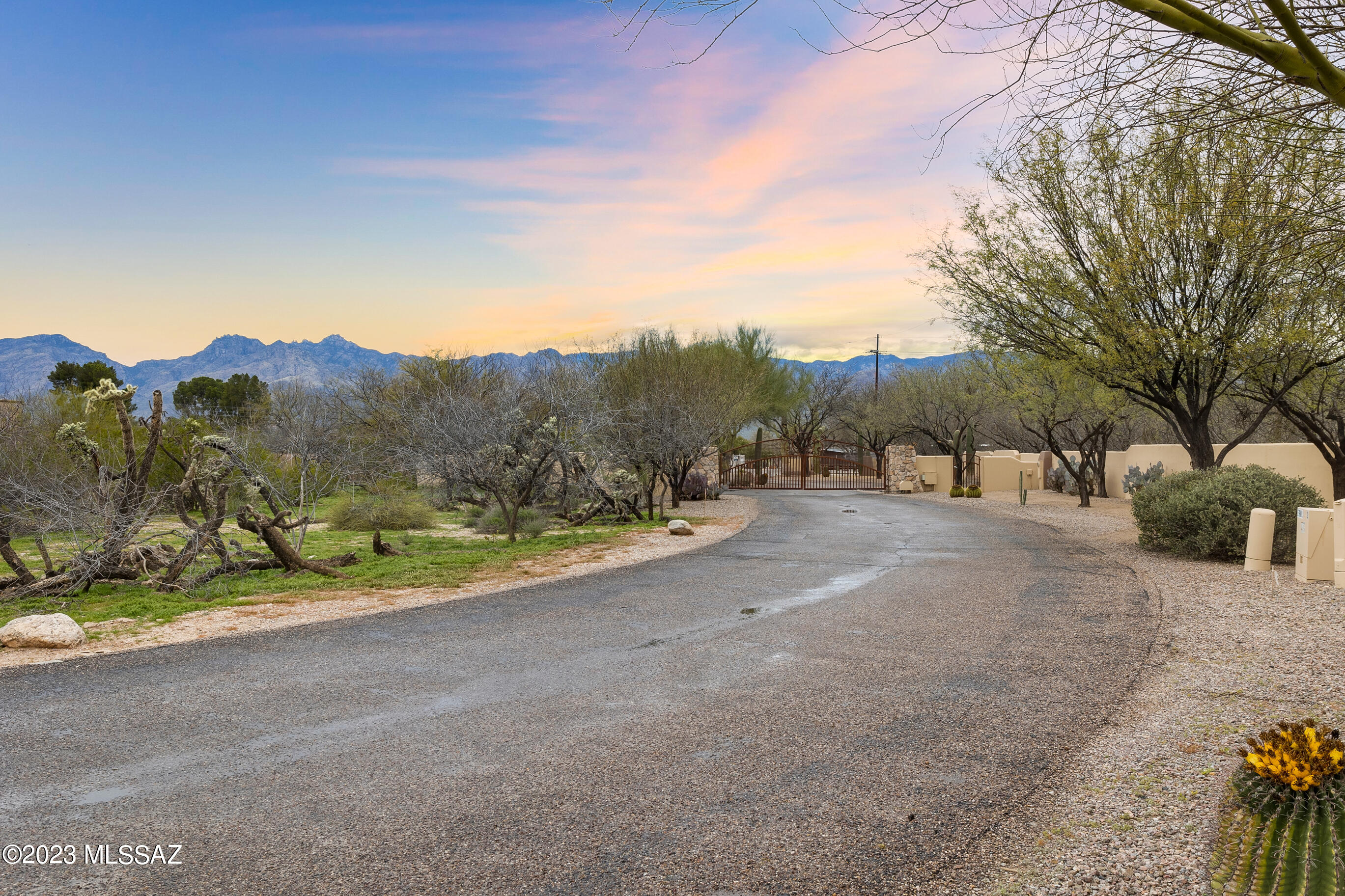 El Rancho Merlita (1-16) - Residential