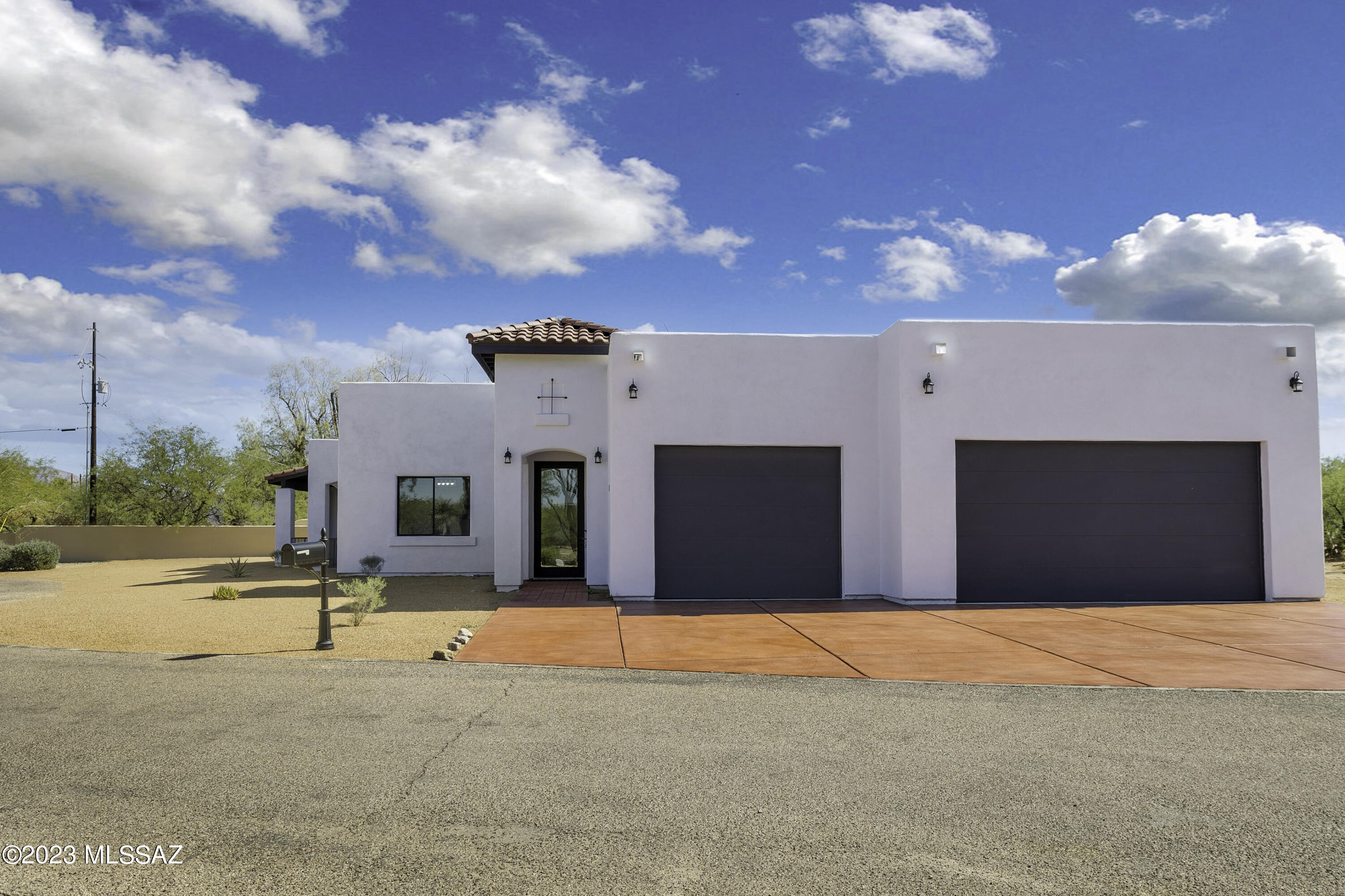 El Rancho Merlita (1-16) - Residential