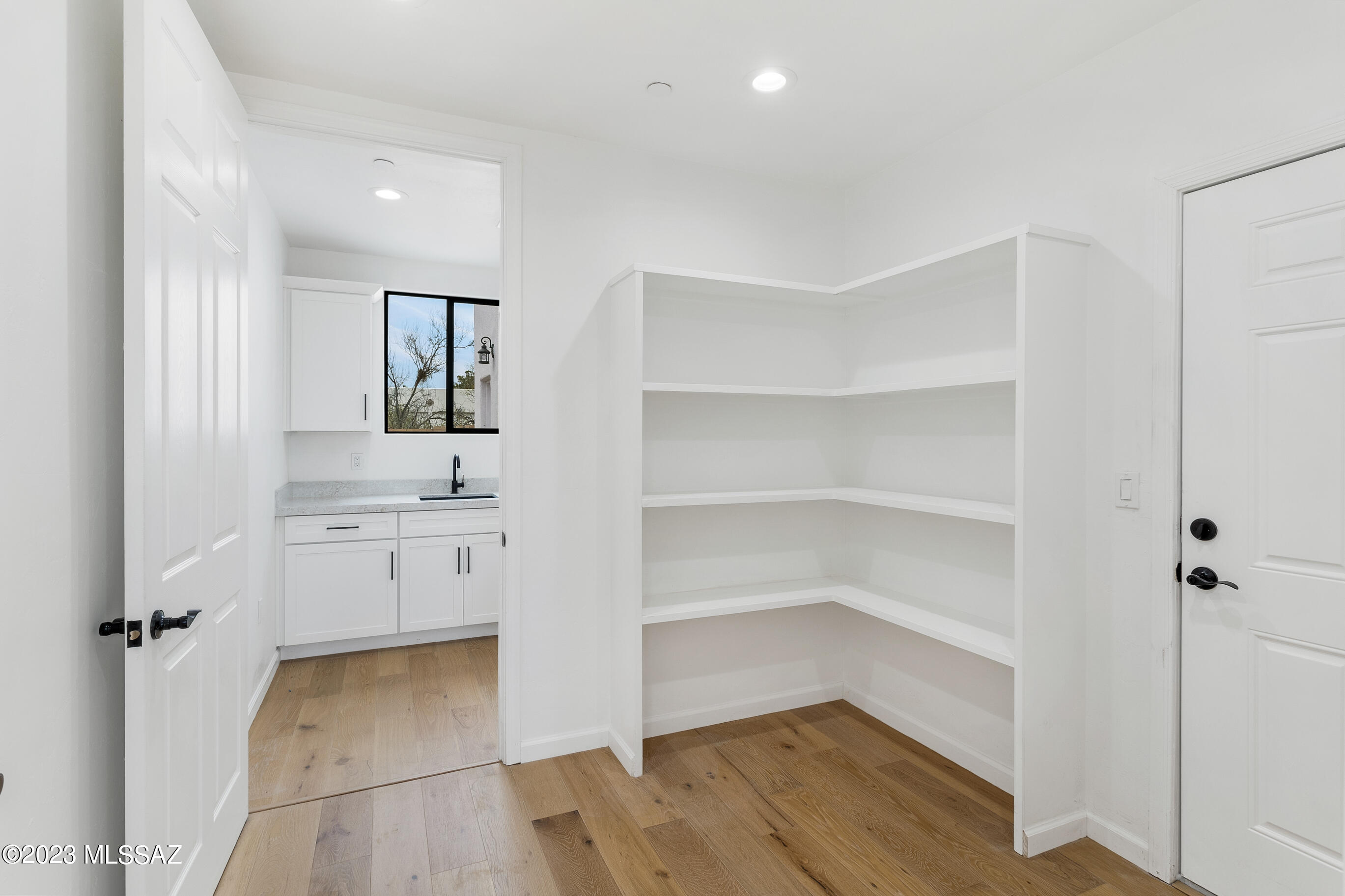 El Rancho Merlita (1-16) - Residential