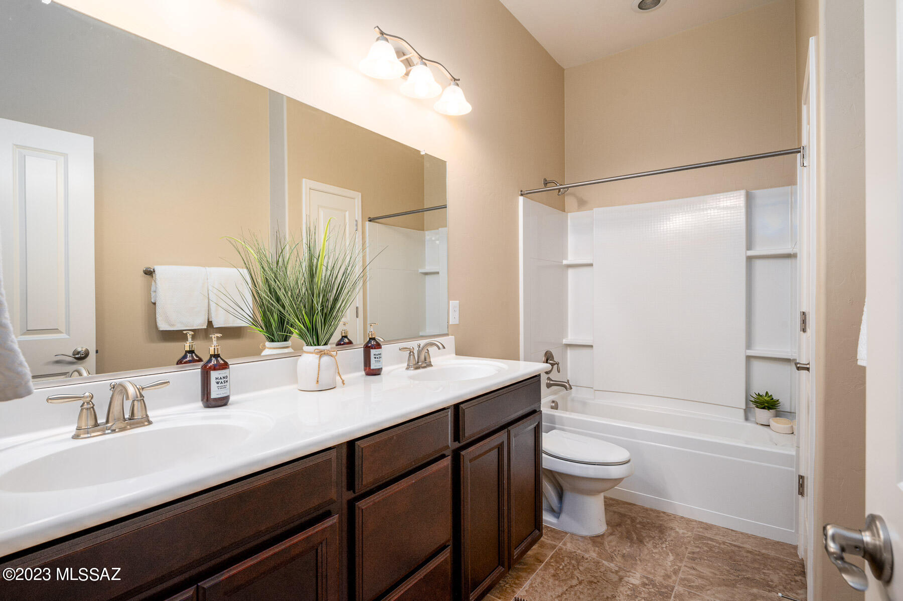 Silverbell West R-10 SQ20140800103 - Residential