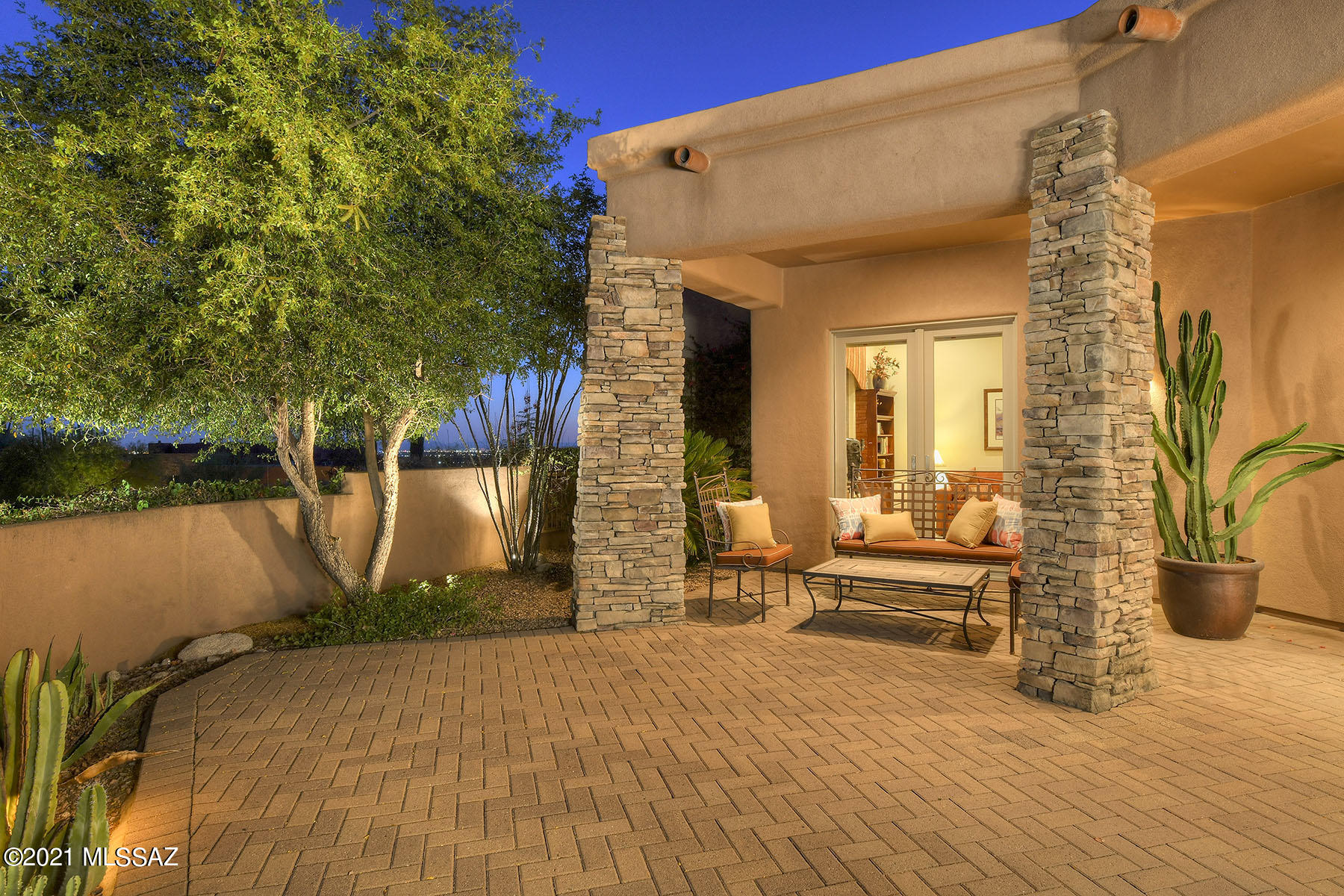 Sabino Mountain (1-290) - Residential