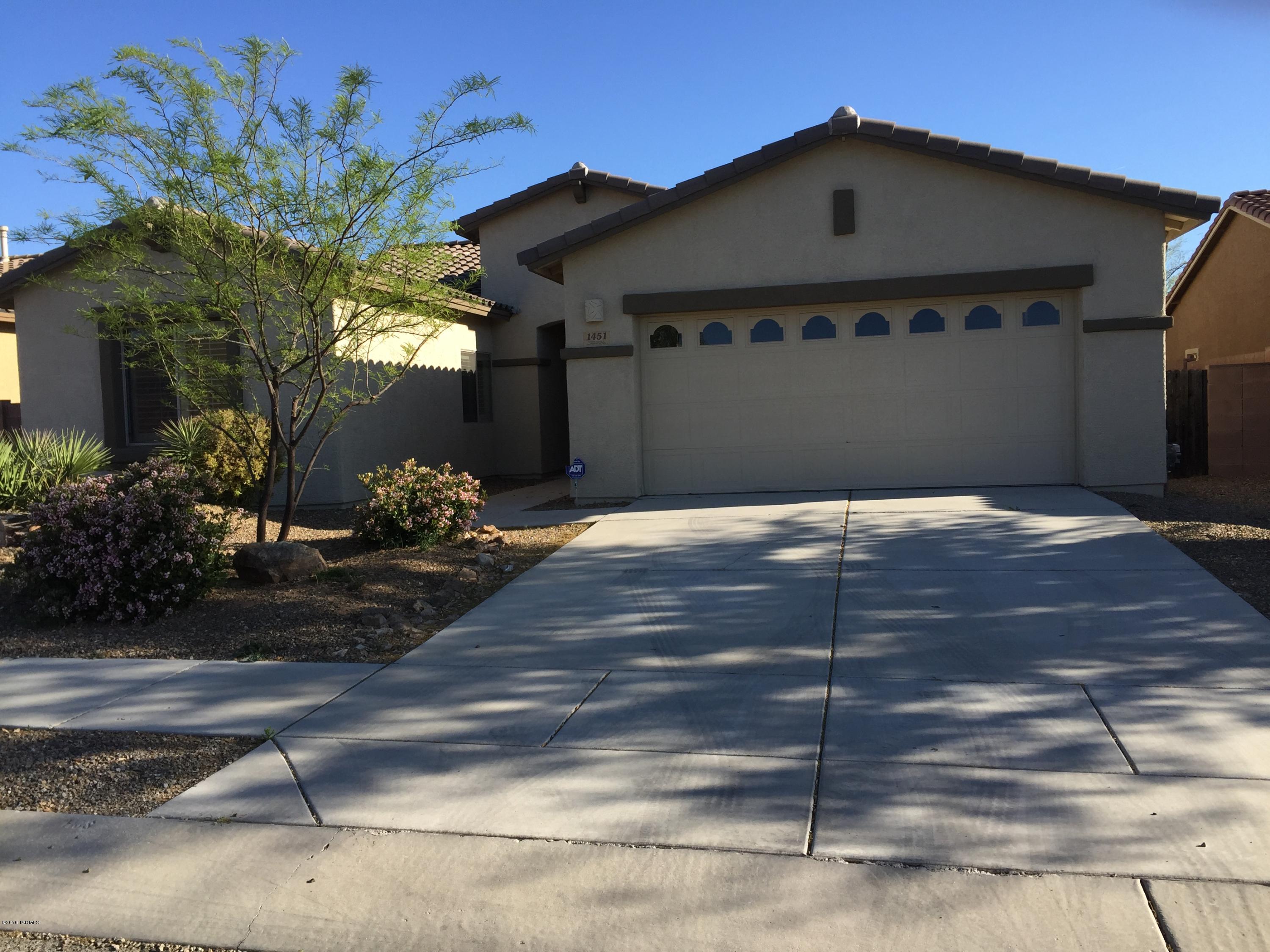 Built in 2004. This 2135 sqft 4 bedroom home features split bedroom floor plan, plantation shutters, large kitchen with center island build in microwave.  Electric Stove/Oven, built-in micro, disposal, dishwasher.  Beautiful master bedroom with separate tub and shower. Pets are subject to approval. ***  No Washer/Dryer or Fridge. Mountain views from the back yard.Security deposit $1795. RENTAL RATE REFLECTS A $65 CONCESSION IN EXCHANGE FOR TENANT’S AGREEMENT TO CHANGE HVAC FILTERS MONTHLY. RENTAL RATES ARE $65/MO HIGHER THAN STATED W/O CONCESSION.***