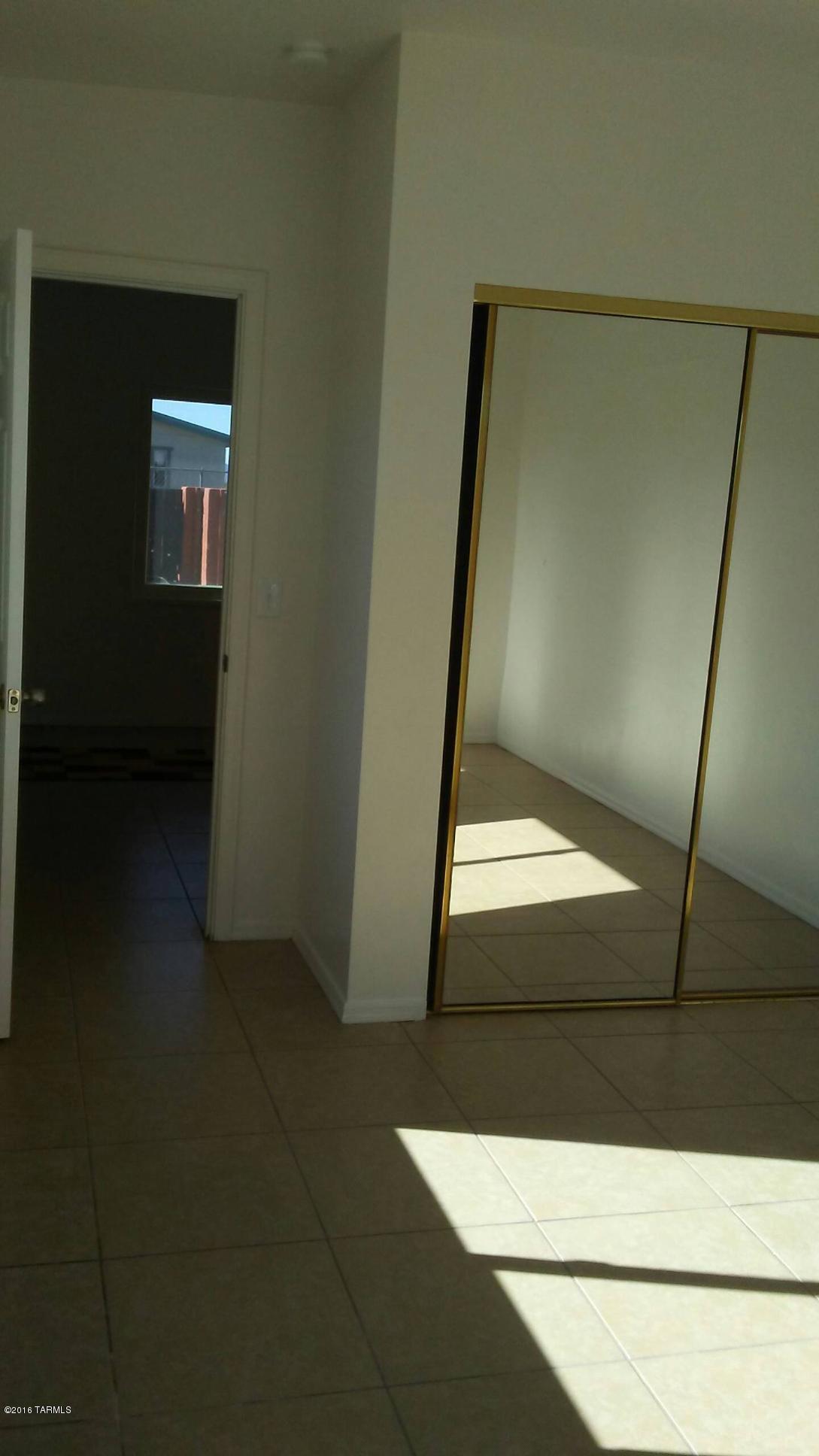 Millstone Manor (1-32) - Residential