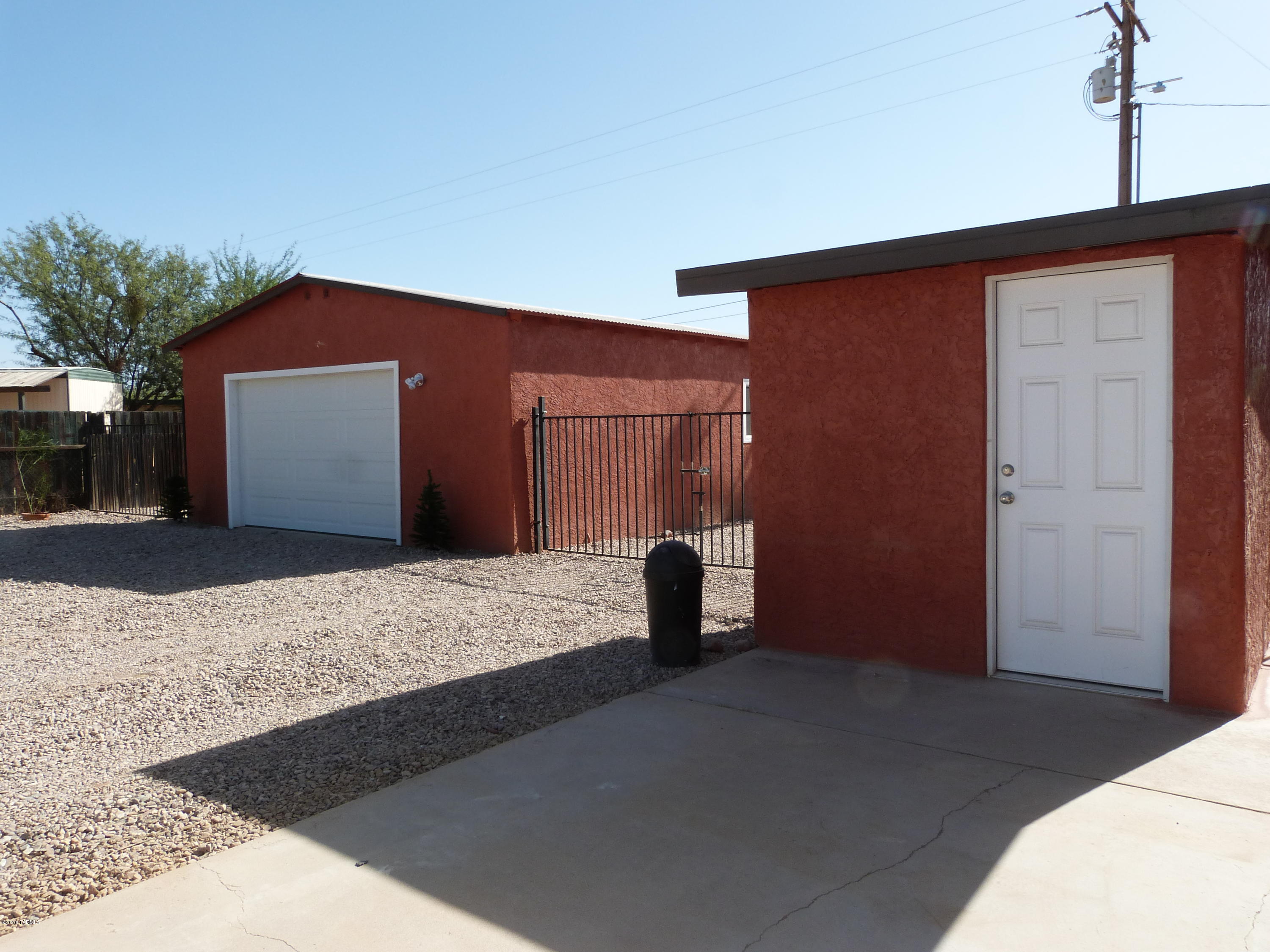 Millstone Manor (1-32) - Residential