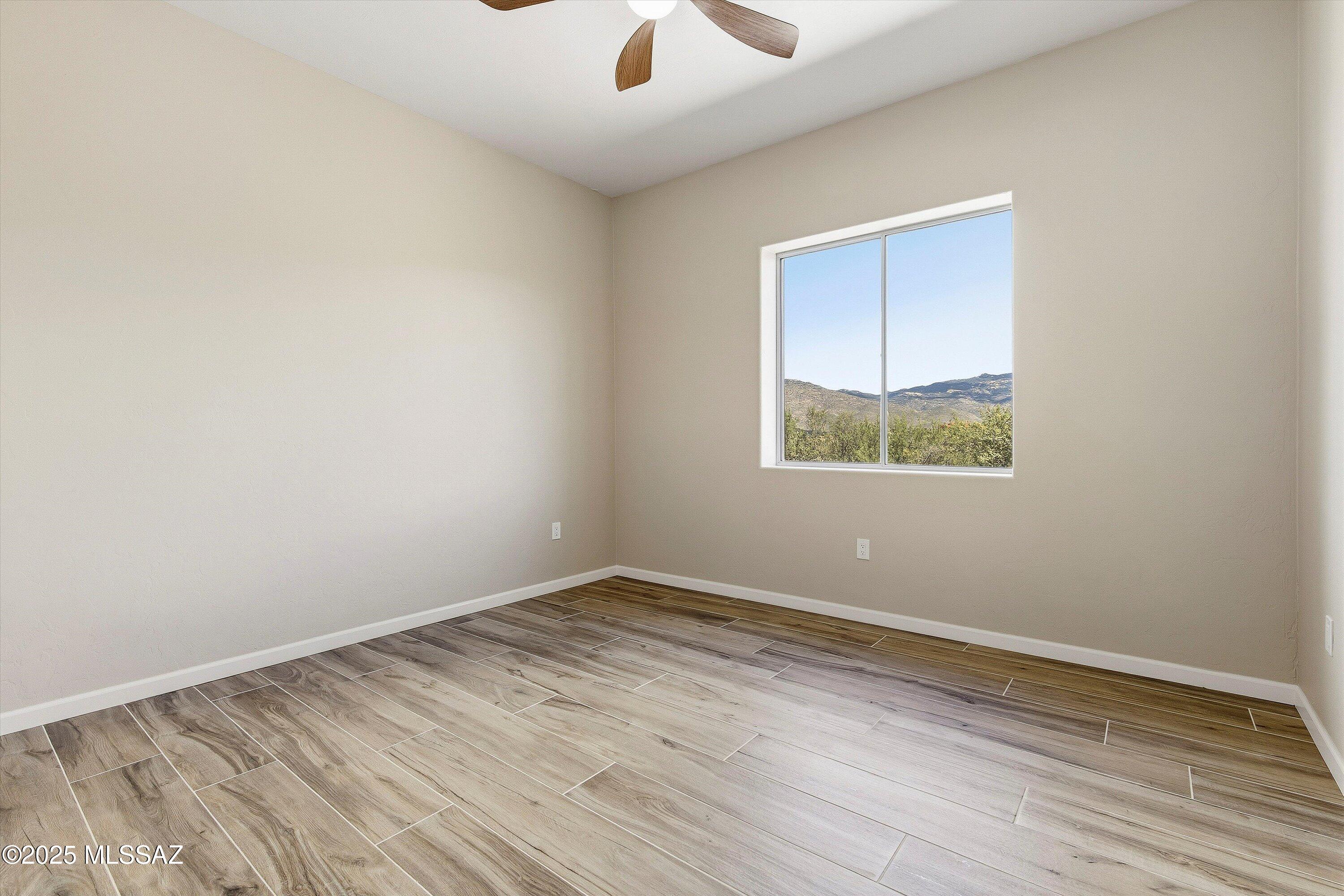 Coyote Creek (1-395) - Residential