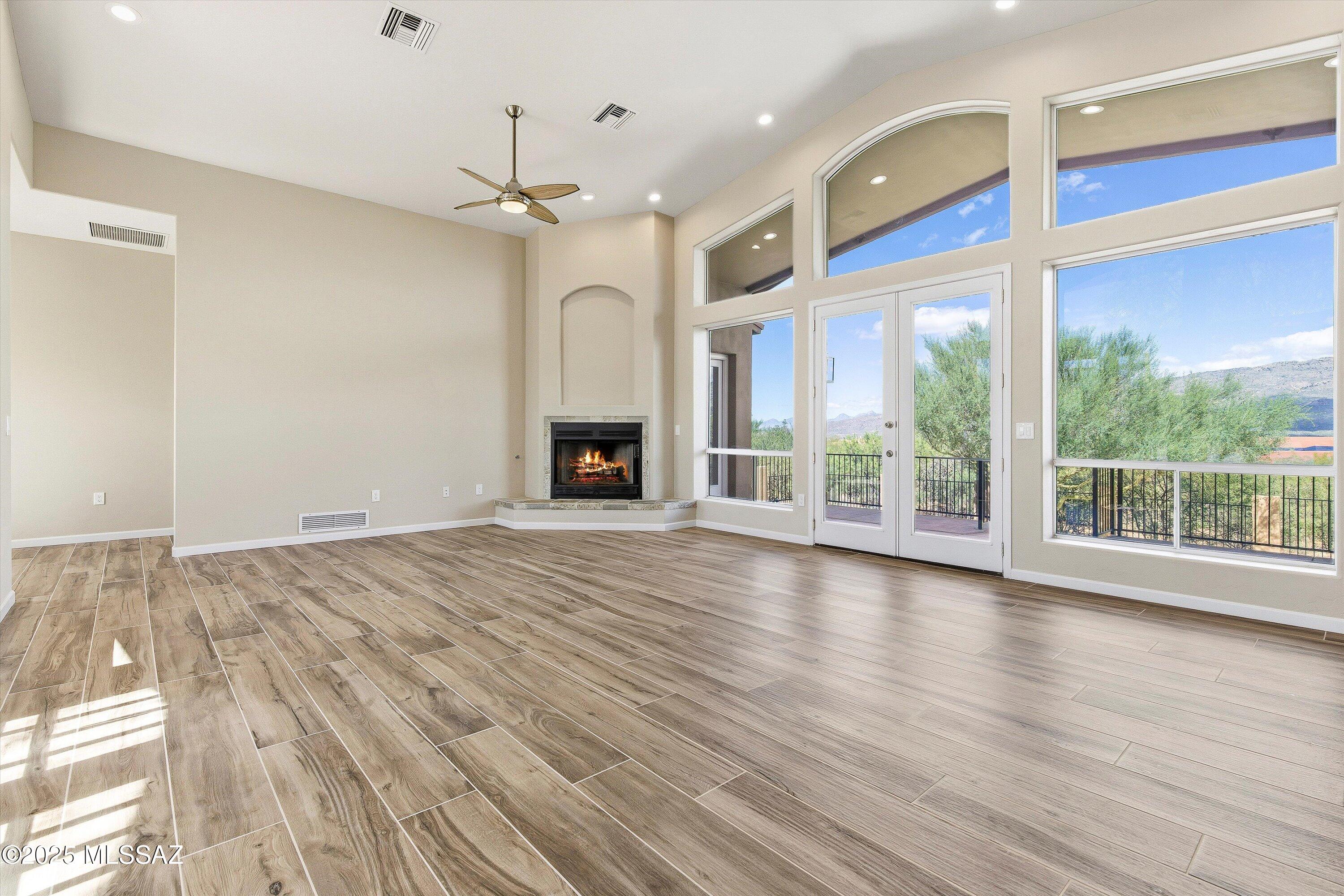 Coyote Creek (1-395) - Residential